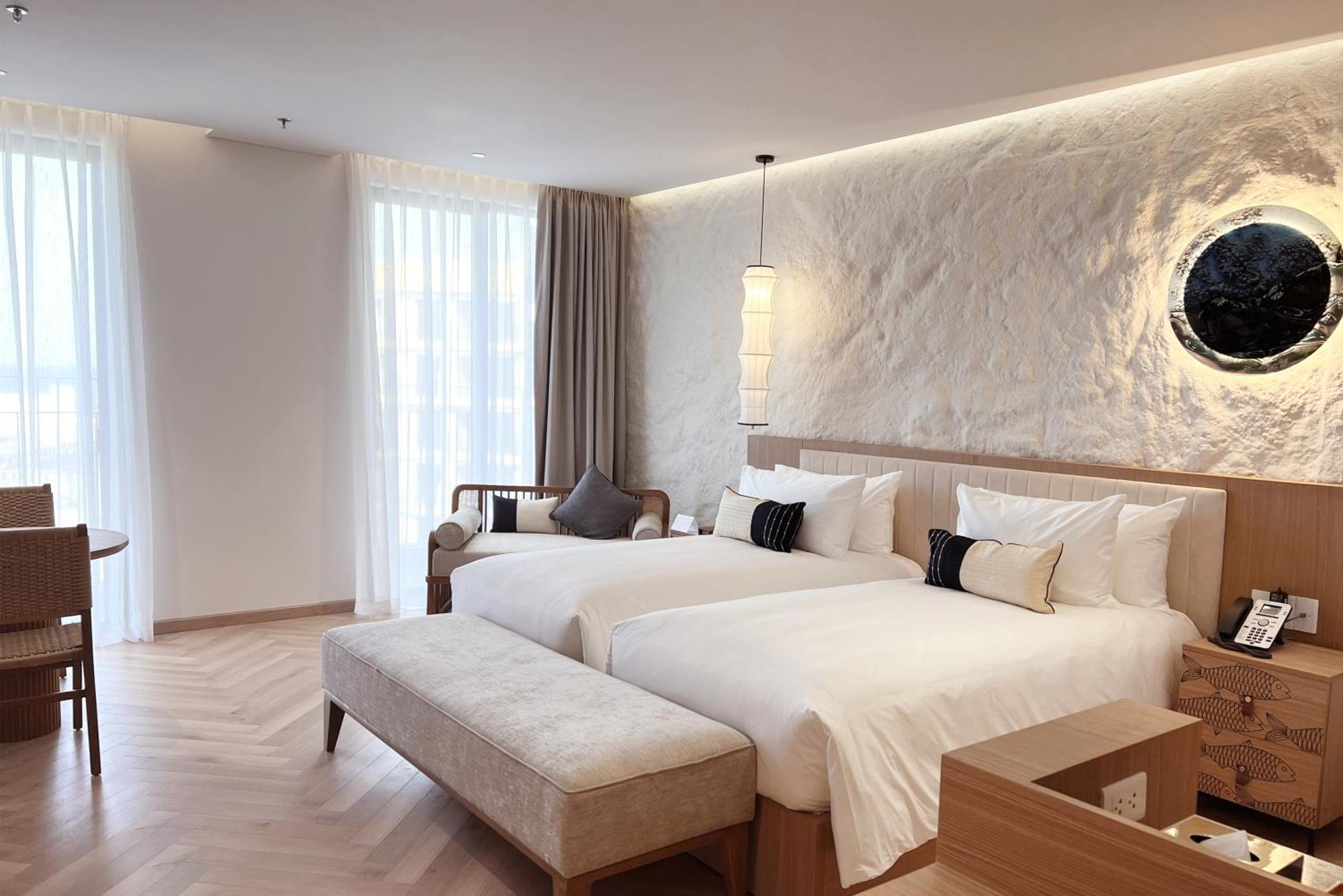 Resort Wyndham Royal Beachfront & 5*
