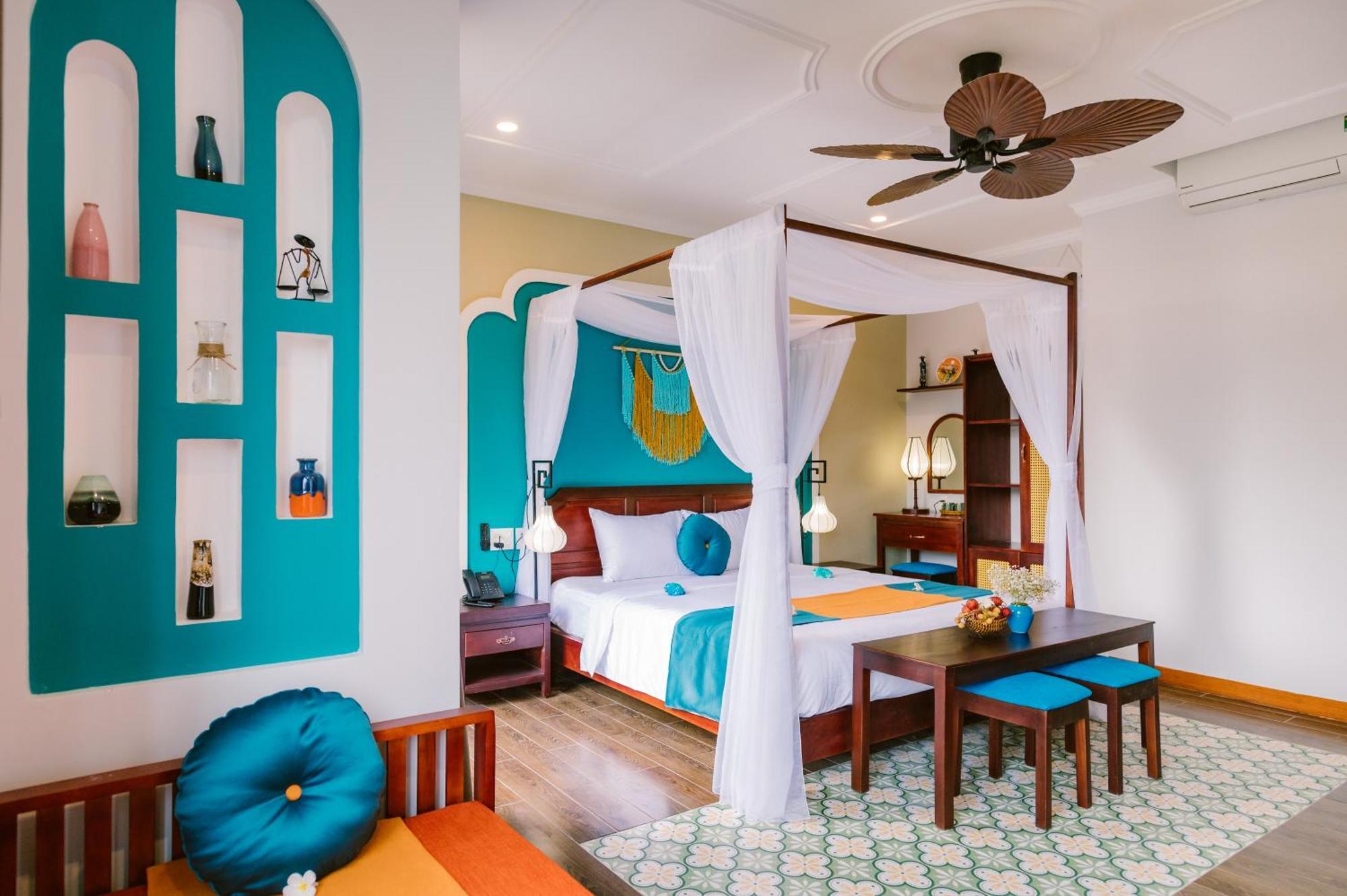 Hotel De'colore 4*
