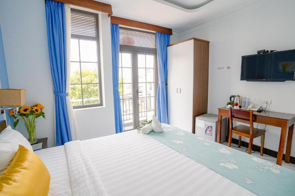 Vin Star Hoian