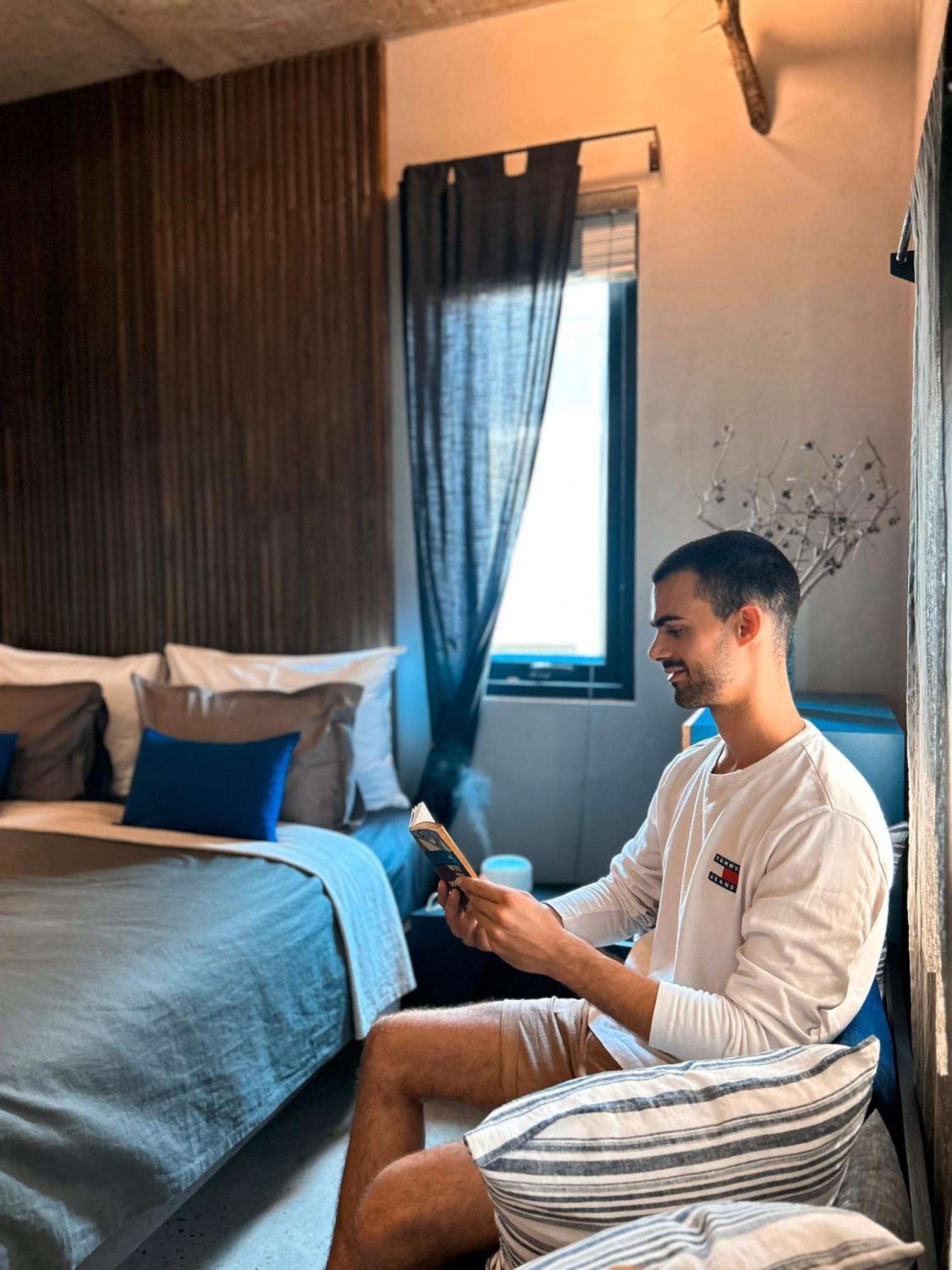 Hotel Kaia Gallery *