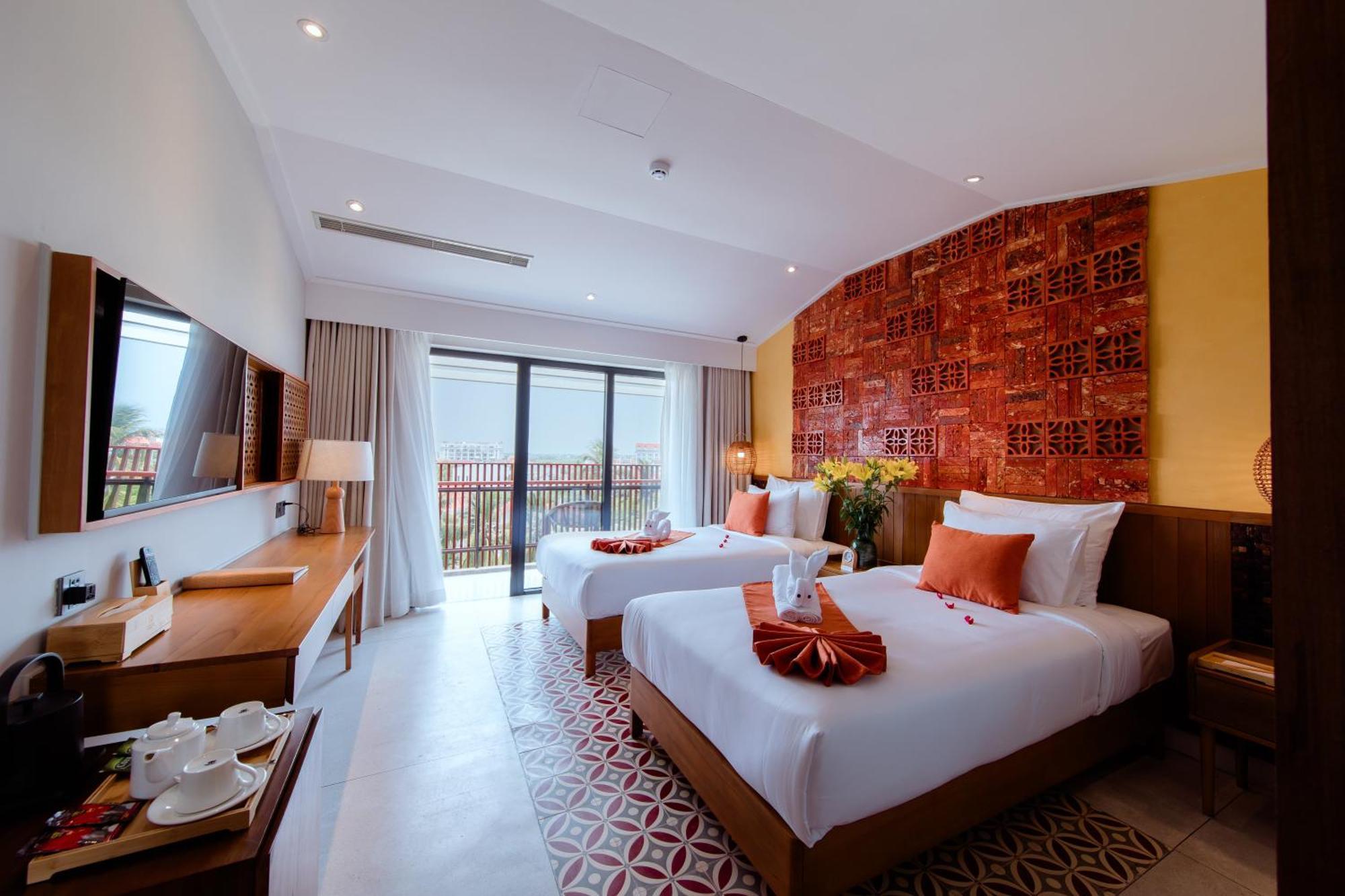 Little Gem. An Eco-friendly Boutique & 5*