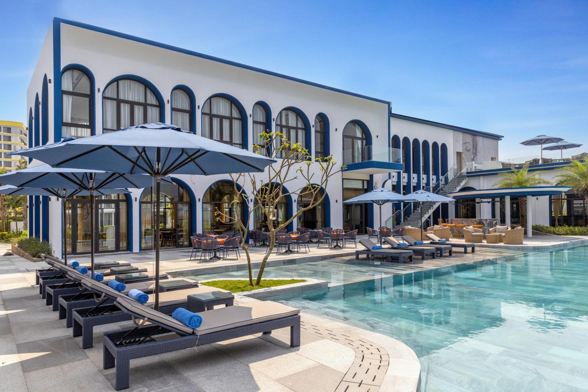 Resort Wyndham Royal Beachfront & 5*