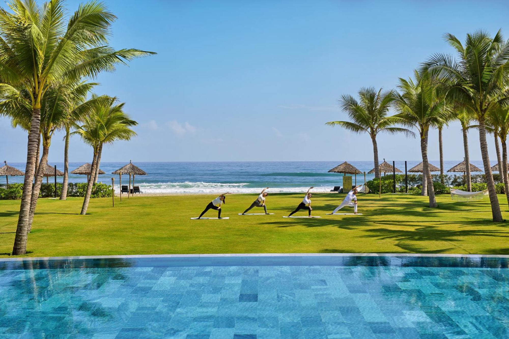 Resort Wyndham Royal Beachfront & Hoi An