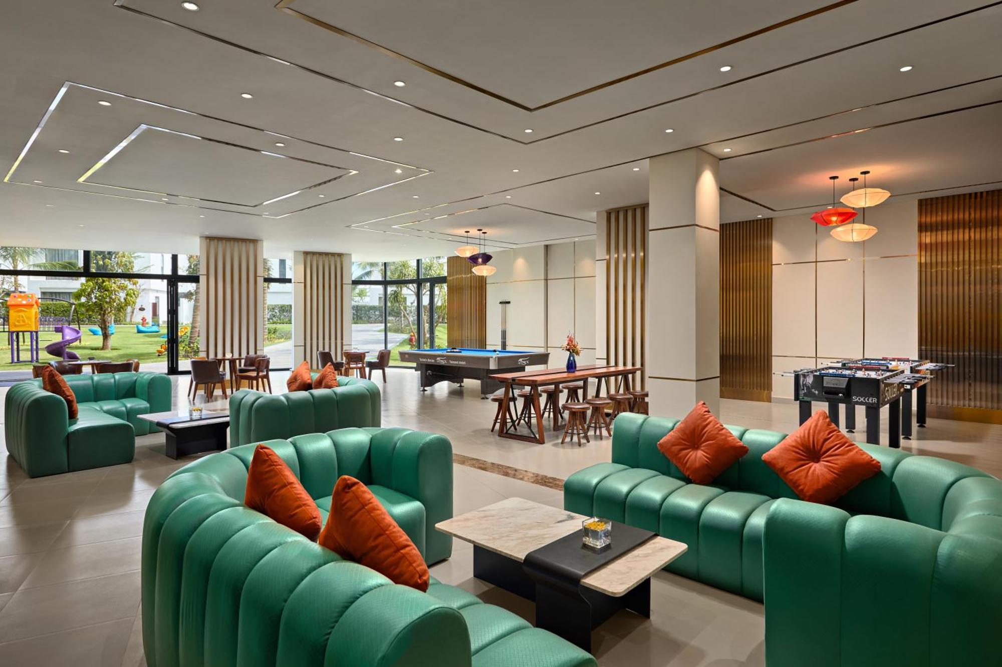 Wyndham Royal Beachfront & Resort