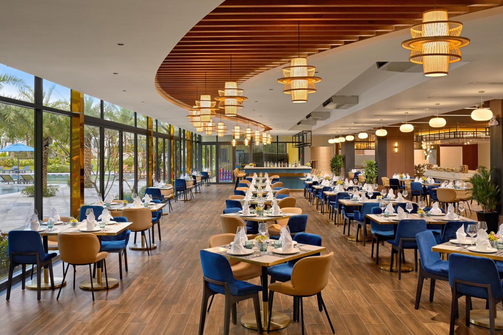 Wyndham Royal Beachfront & Resort Hoi An