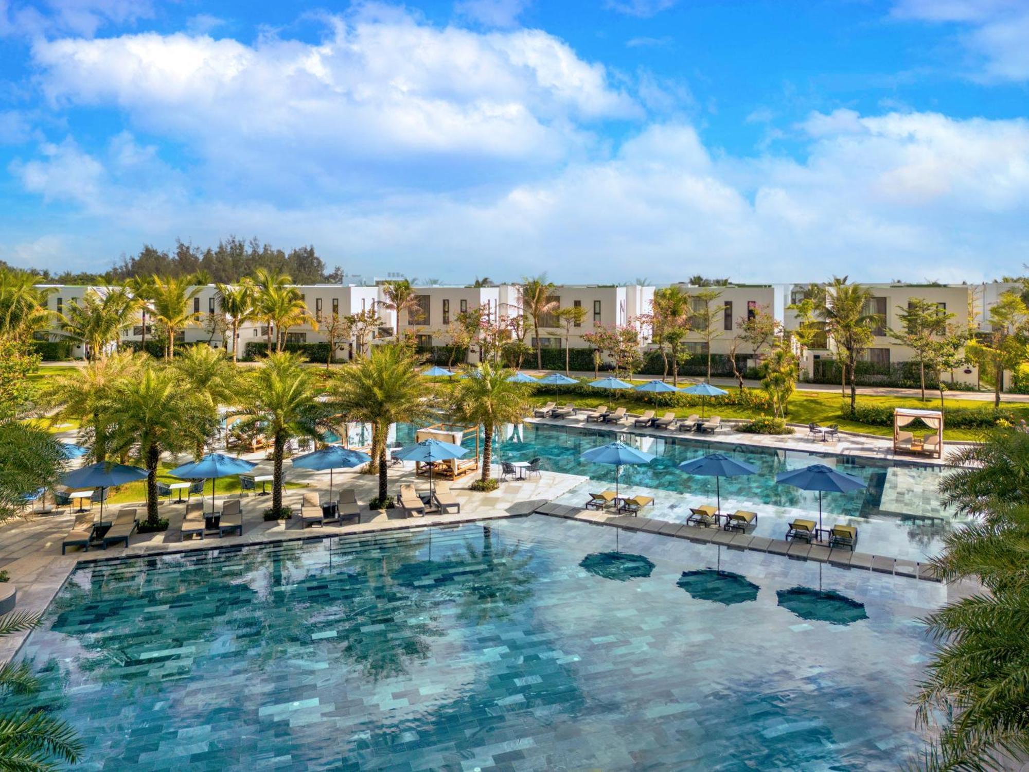 Wyndham Royal Beachfront & Hoi An