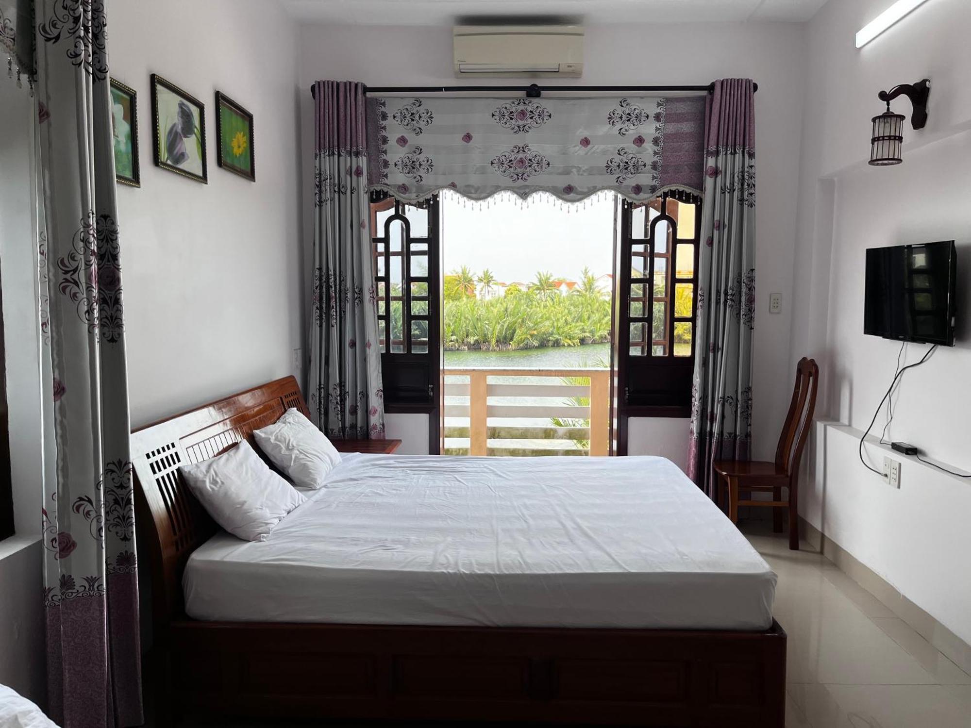 Lakeside Homestay * Hoi An