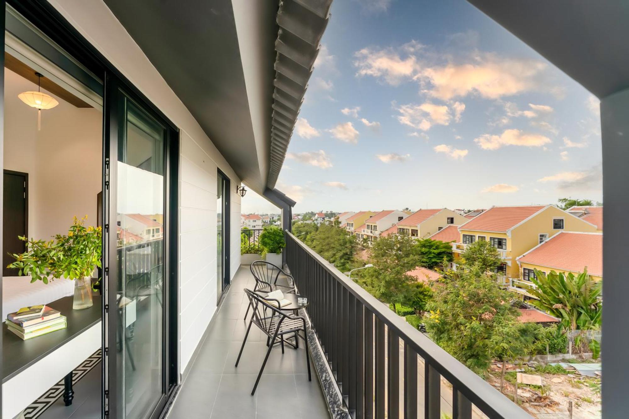 Duong - Entire - Pool Side - Private Garden *