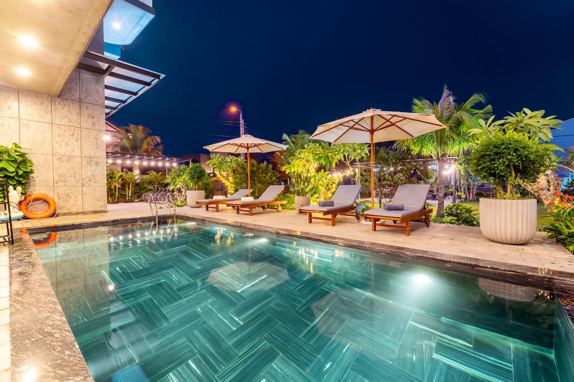 Duong - Entire - Pool Side - Private Garden *