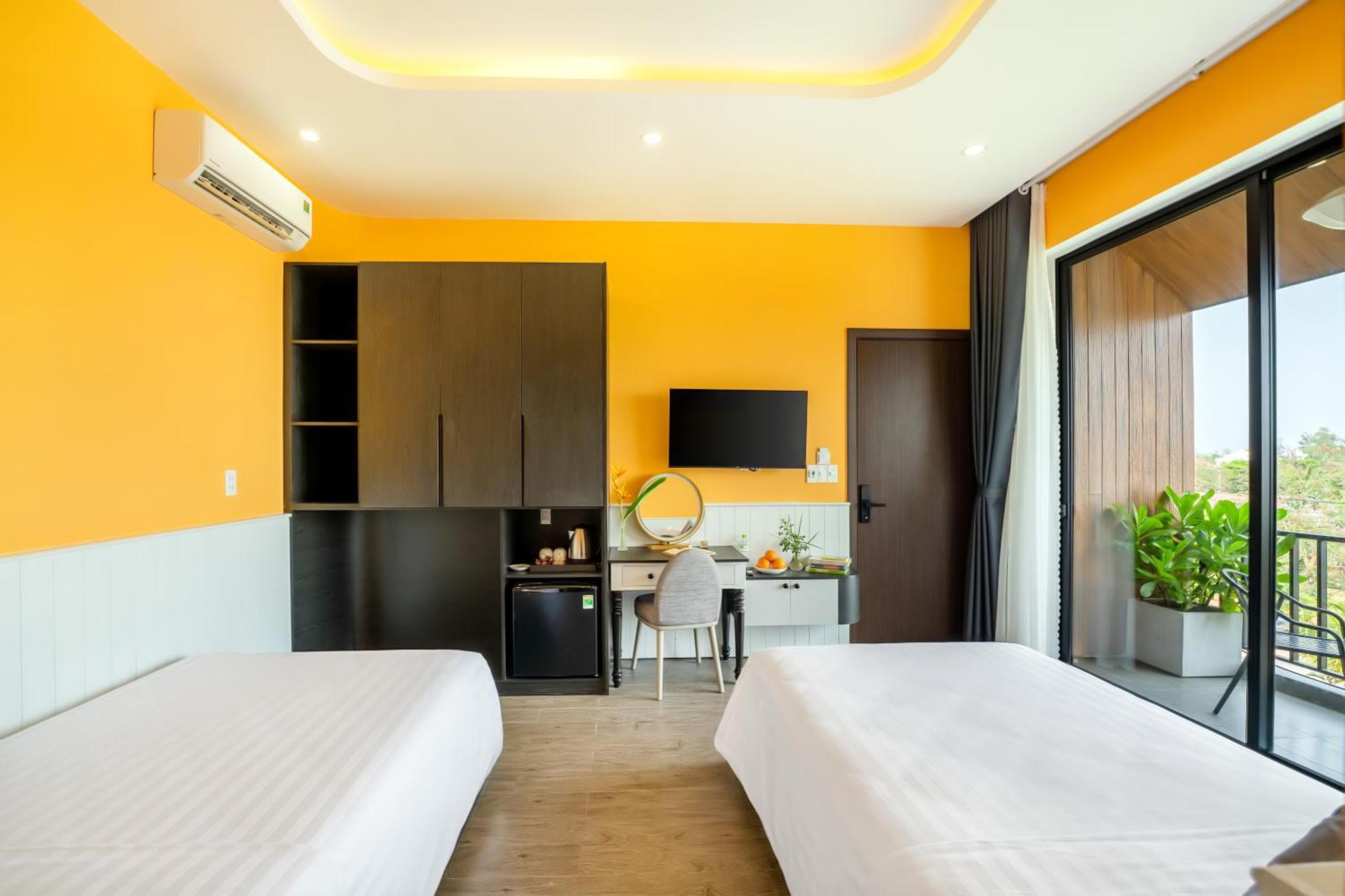 Apartment Duong - Entire - Pool Side - Private Garden