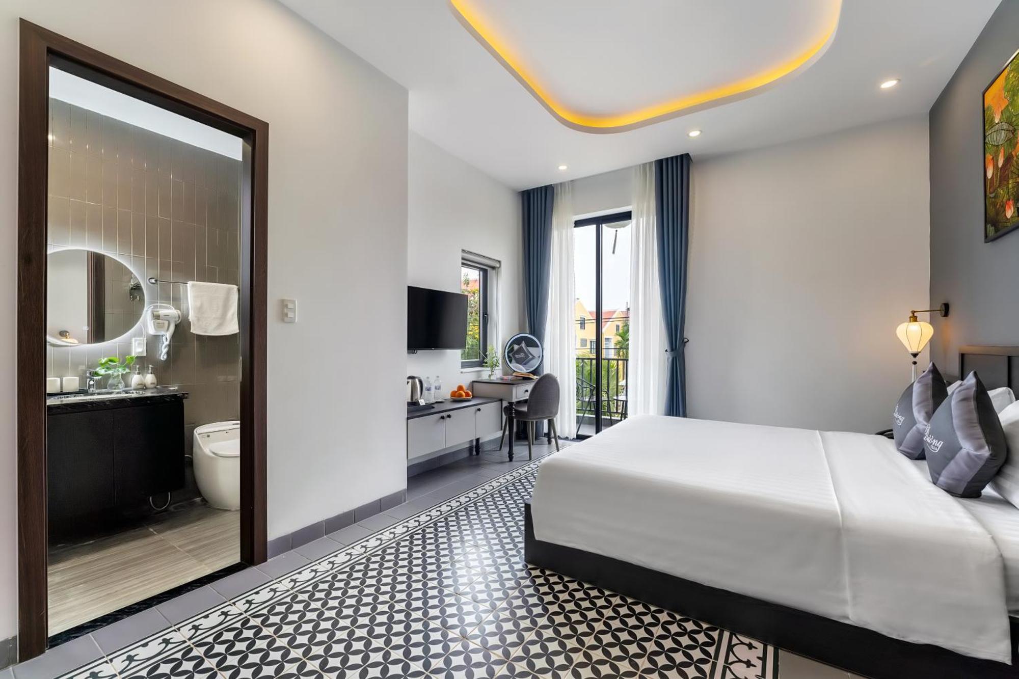 Duong - Entire - Pool Side - Private Garden Apartment Hoi An