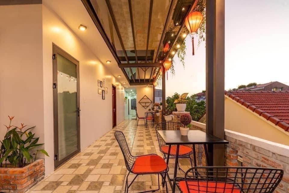 Homestay Lyna's House - *