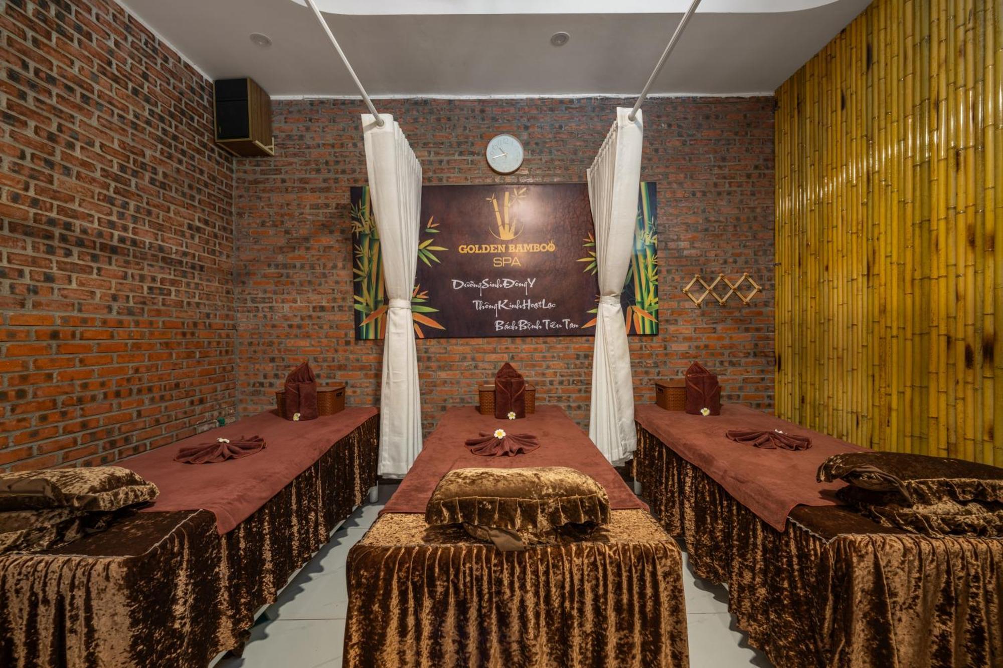 Bed & Breakfast Golden Bamboo An Bang & *