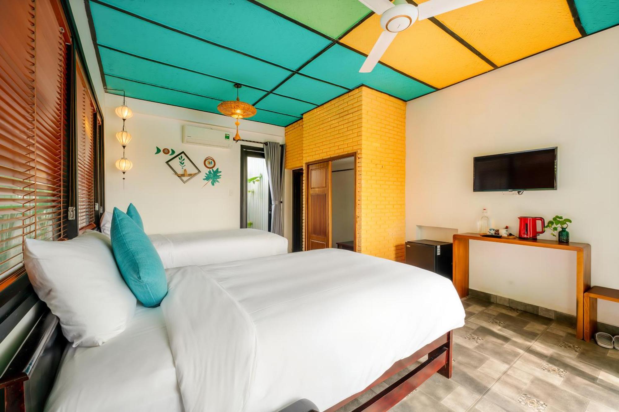Hotel Sunkised Paddy