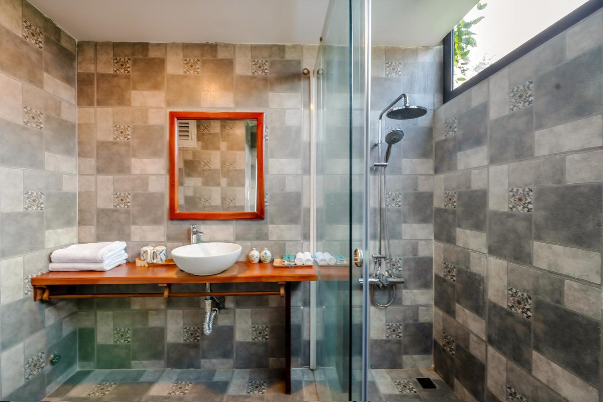 Sunkised Paddy Hotel 4*