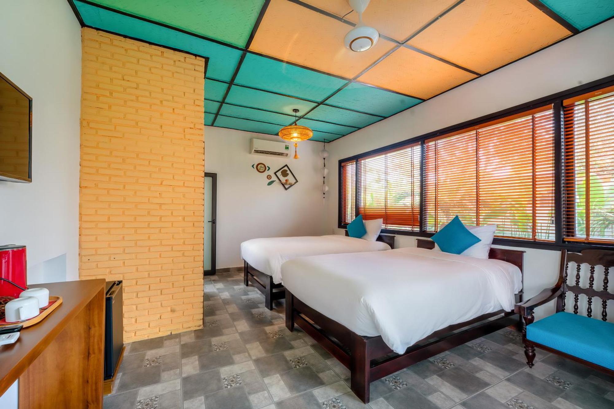 Sunkised Paddy Hotel 4*