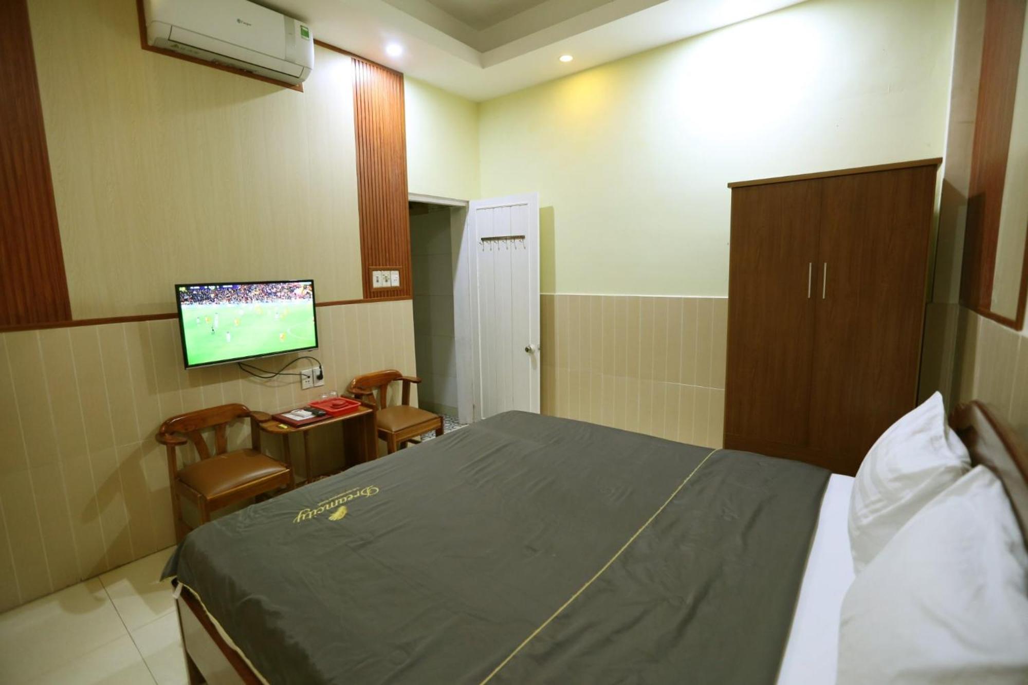 Hotel Minh Quang