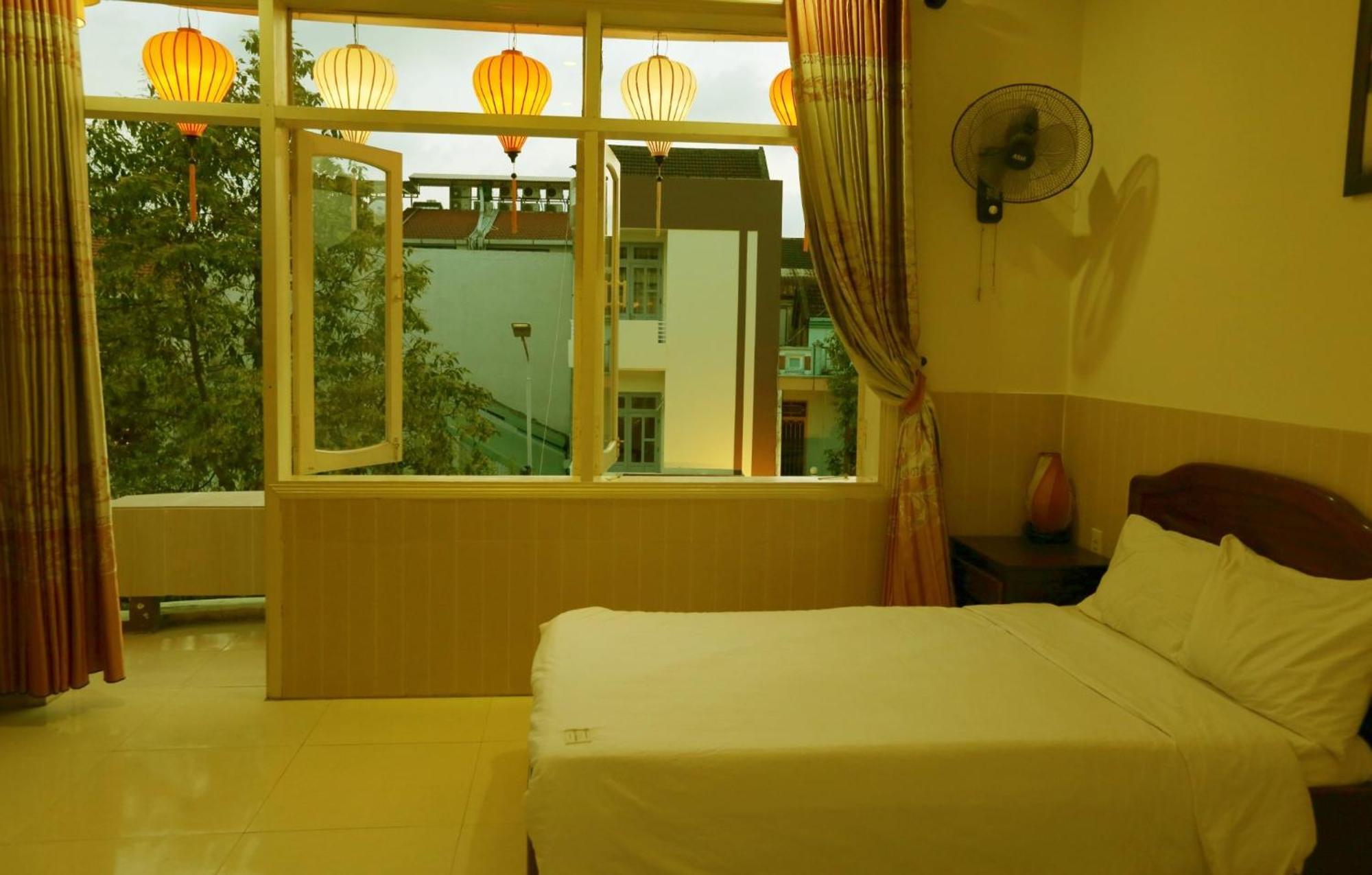 Hotel Minh Quang