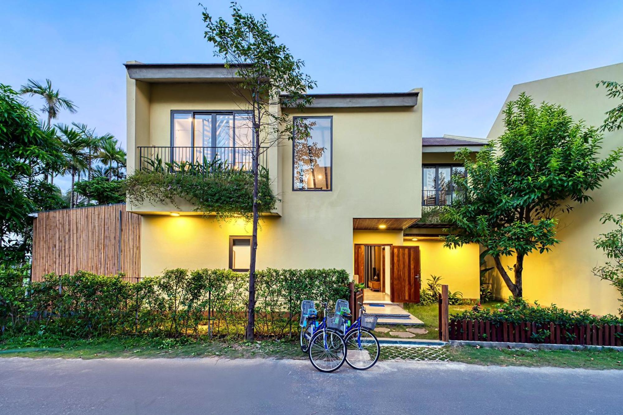 Villa Serene Villa, 4brs Riverside, Private Pool Hoi An
