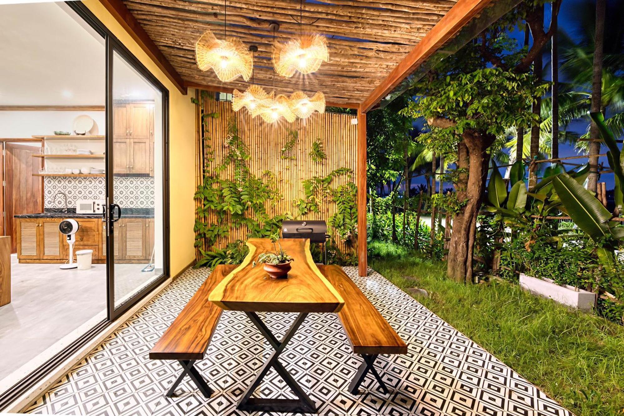 Serene Villa, 4brs Riverside, Private Pool Villa Hoi An