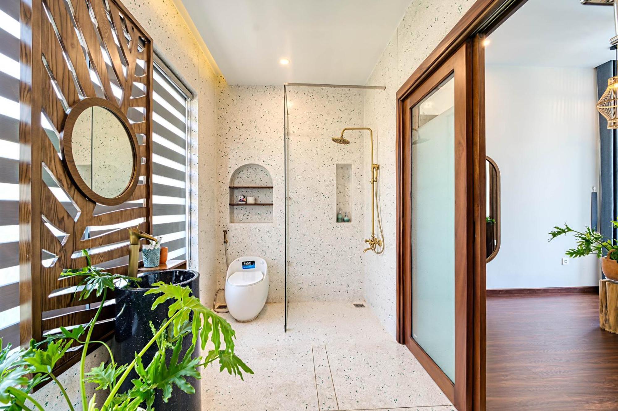Villa Serene Villa, 4brs Riverside, Private Pool Hoi An