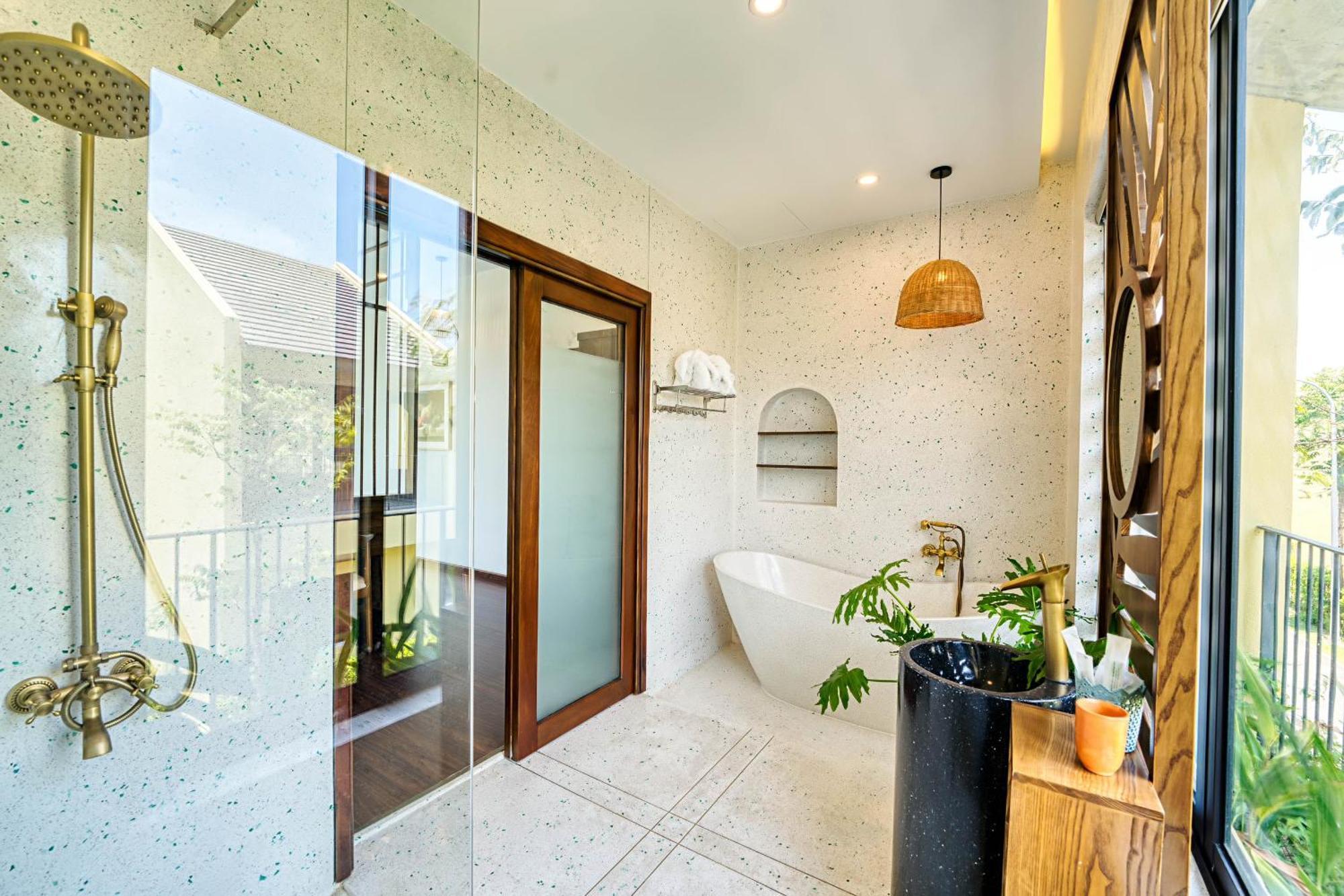 Serene Villa, 4brs Riverside, Private Pool *