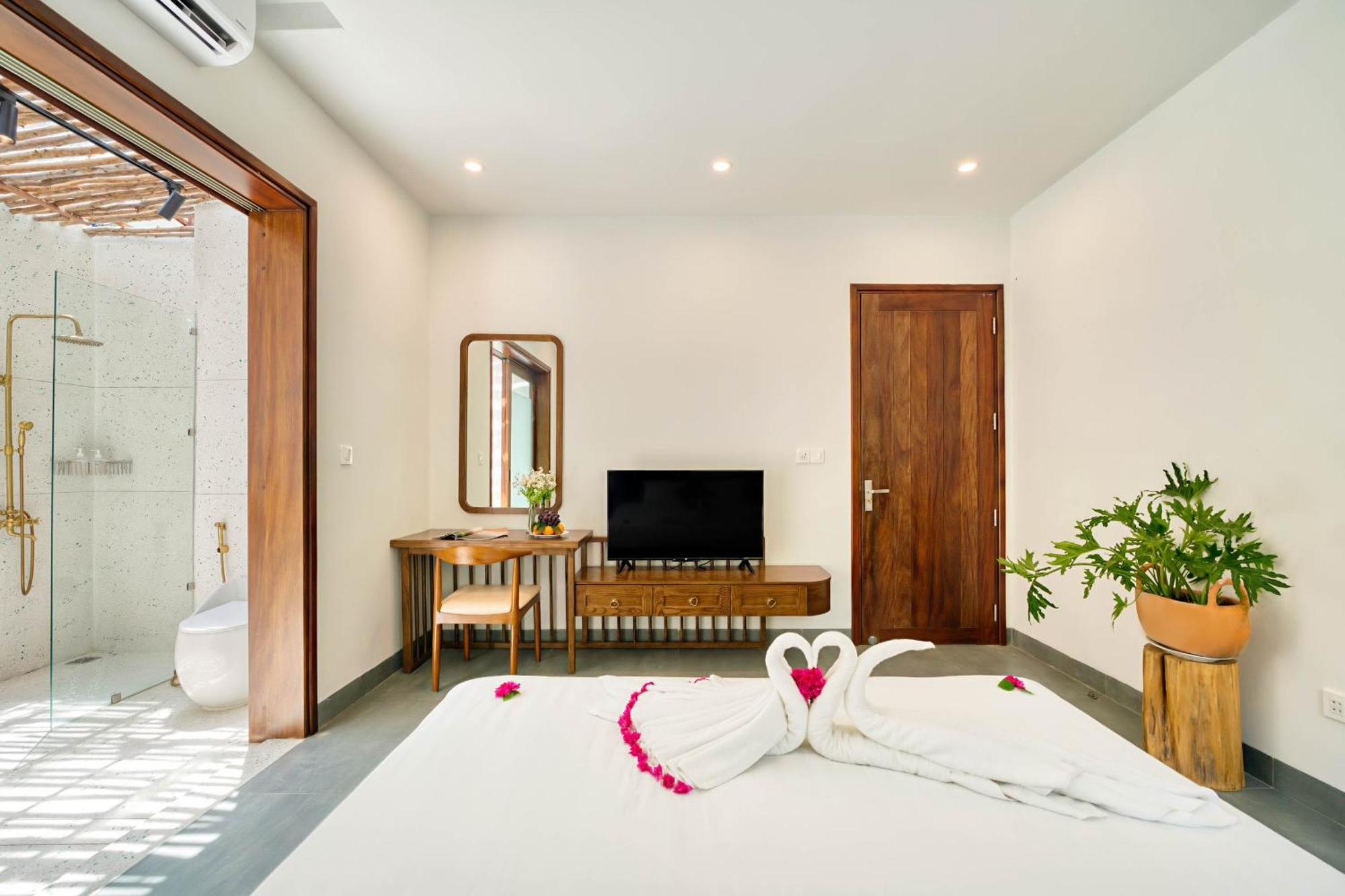 Villa Serene Villa, 4brs Riverside, Private Pool