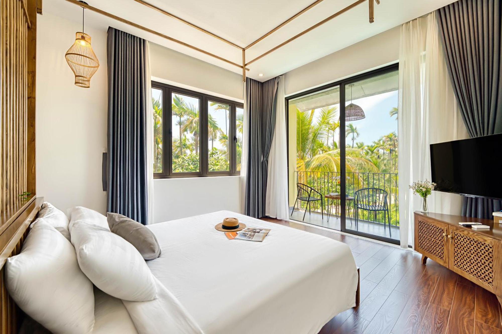 Serene Villa, 4brs Riverside, Private Pool * Hoi An