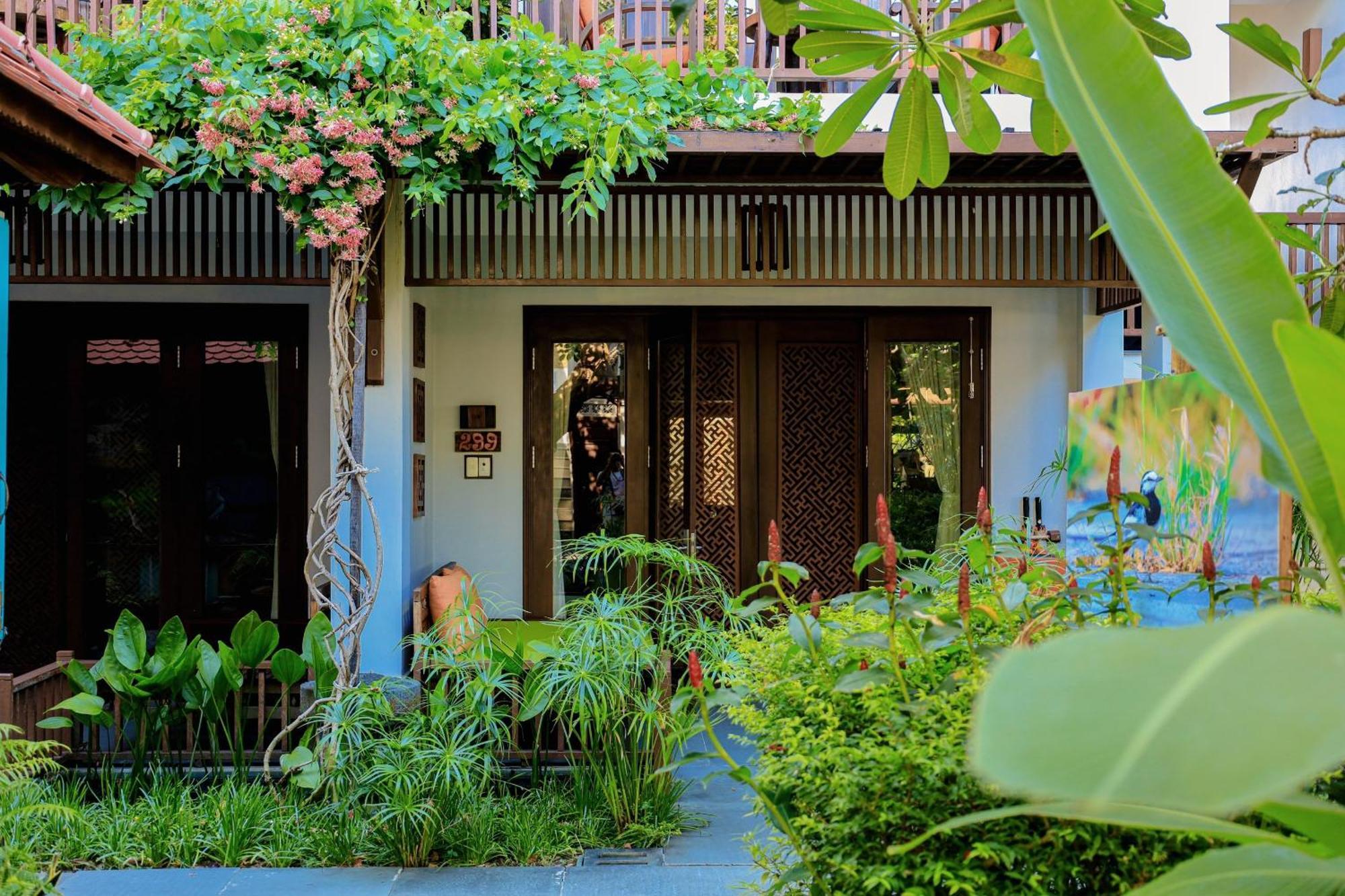 Chic - Retreat Hotel