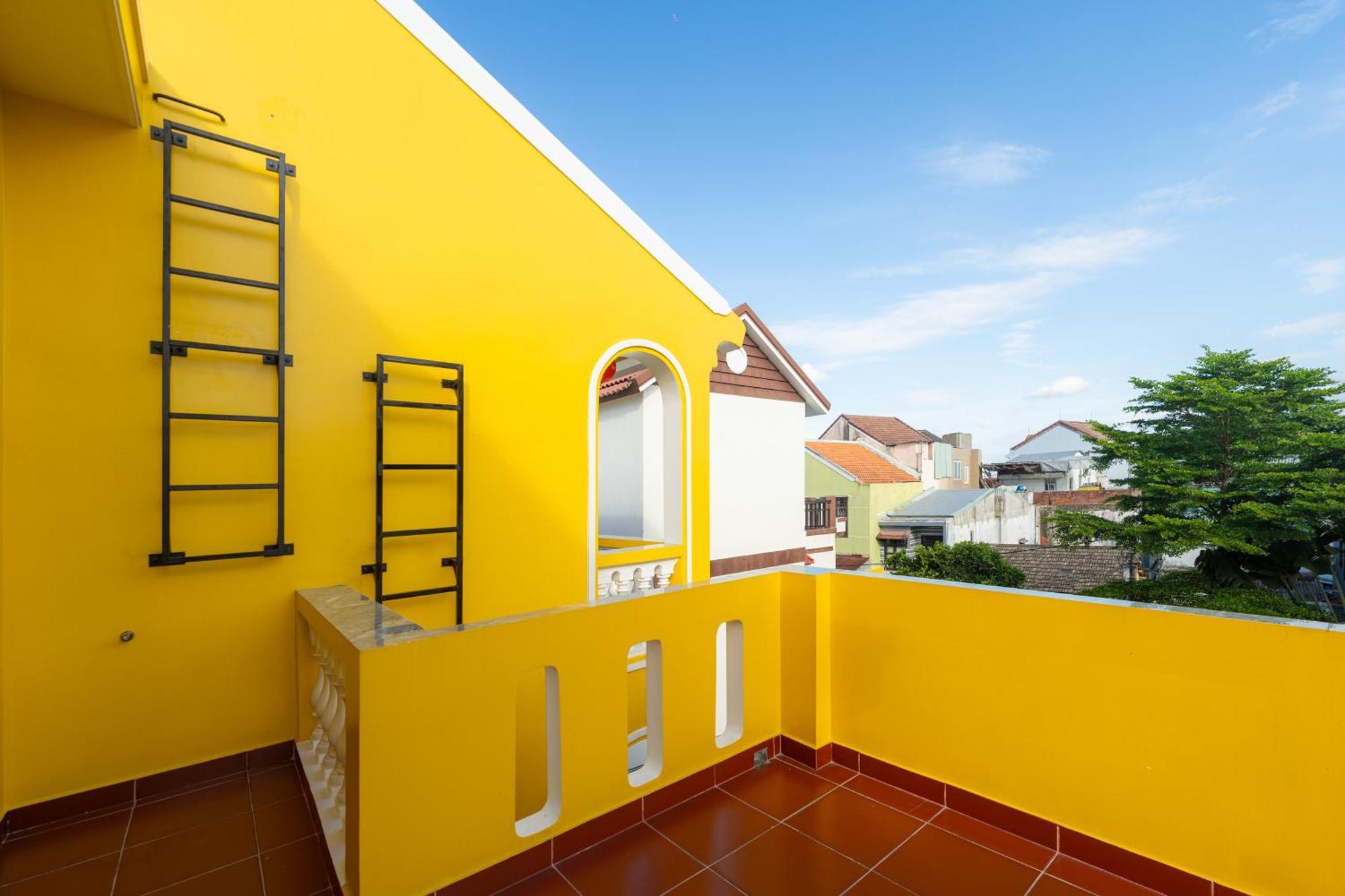 Quyen's House