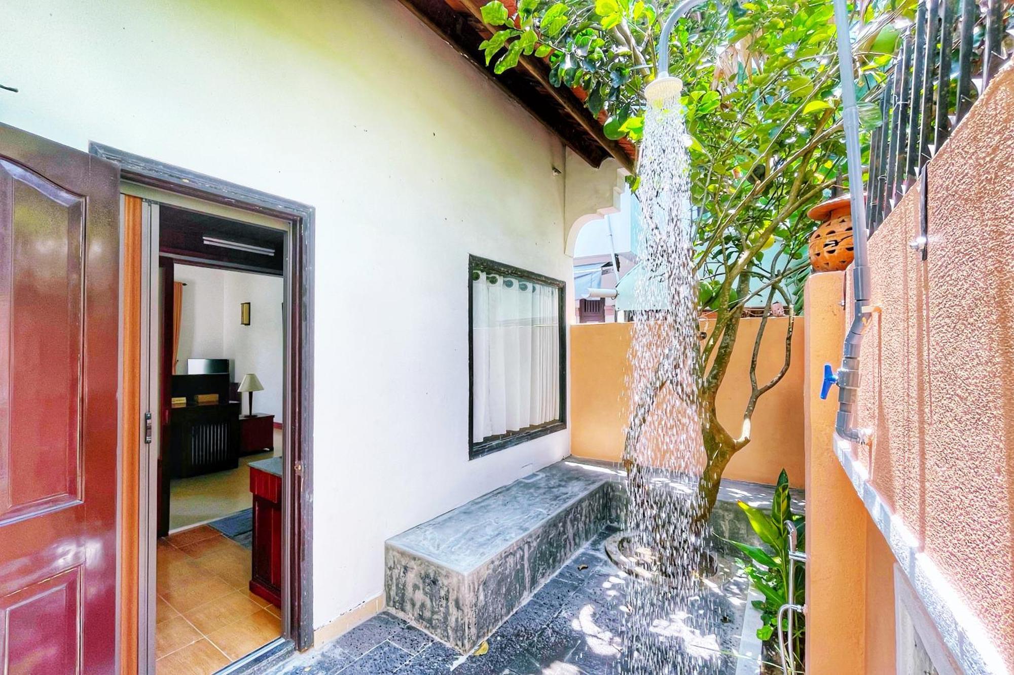 Garden Villa *