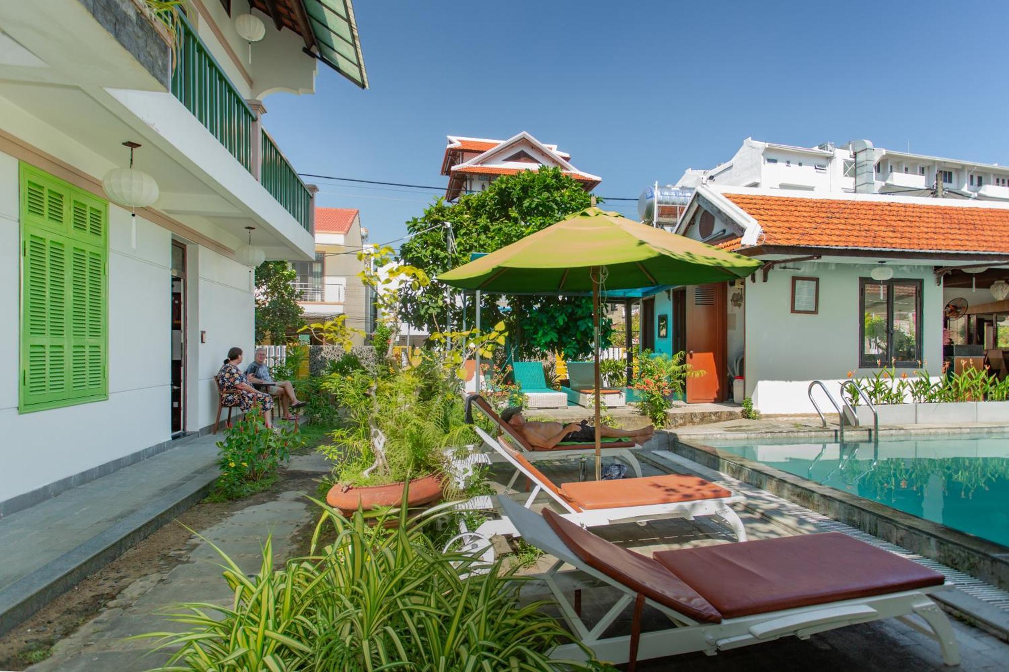 Villa Garden *