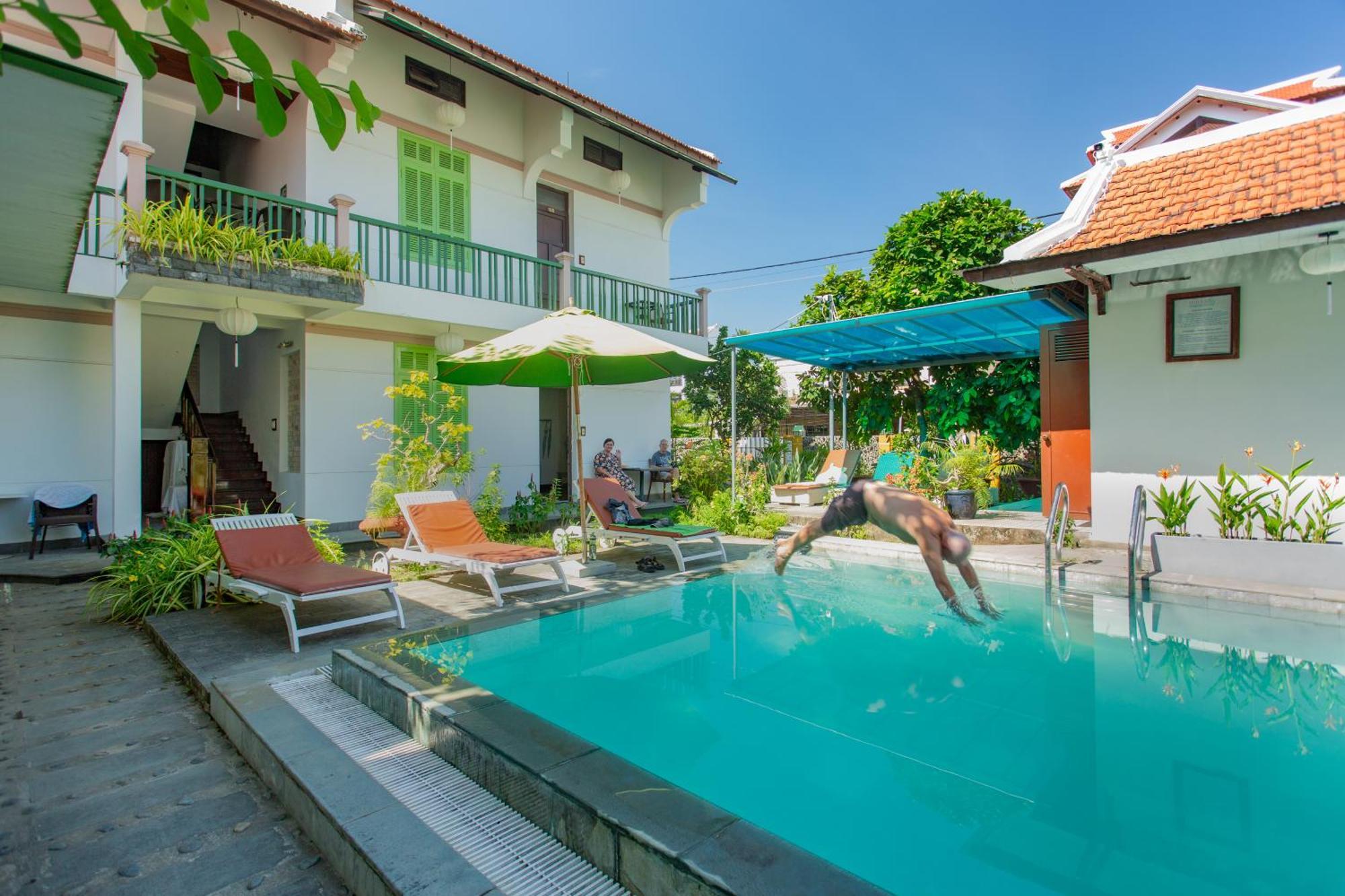 Villa Garden
