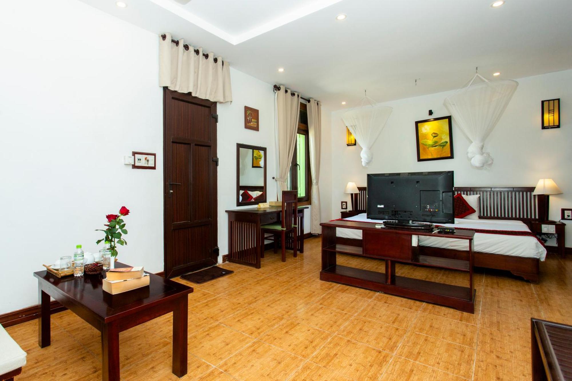 Garden Villa *
