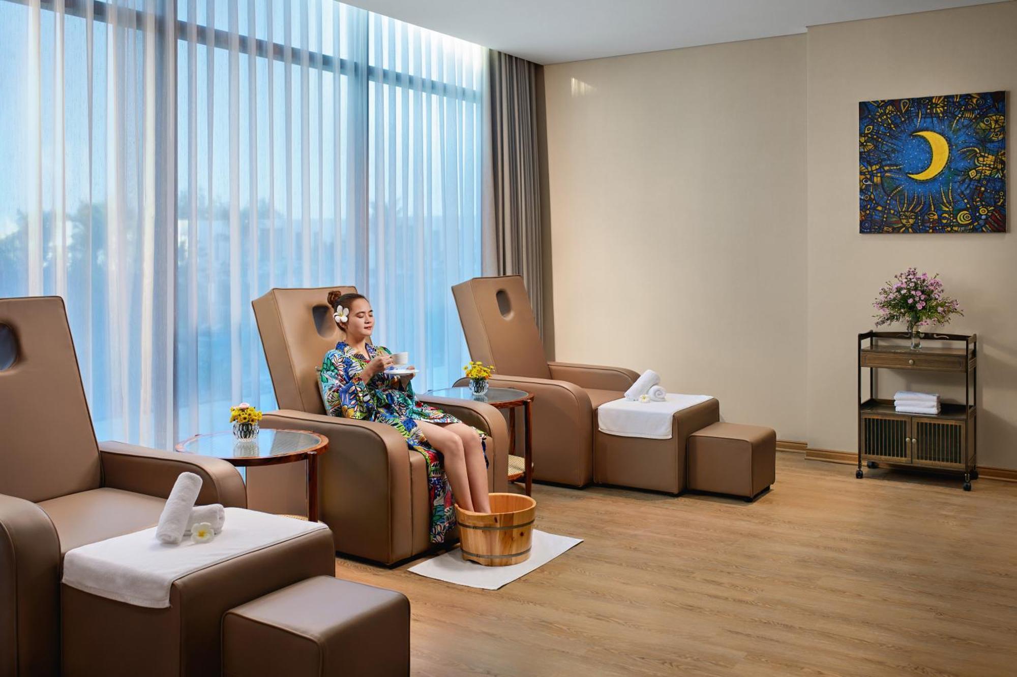 Wyndham Royal Beachfront & 5*