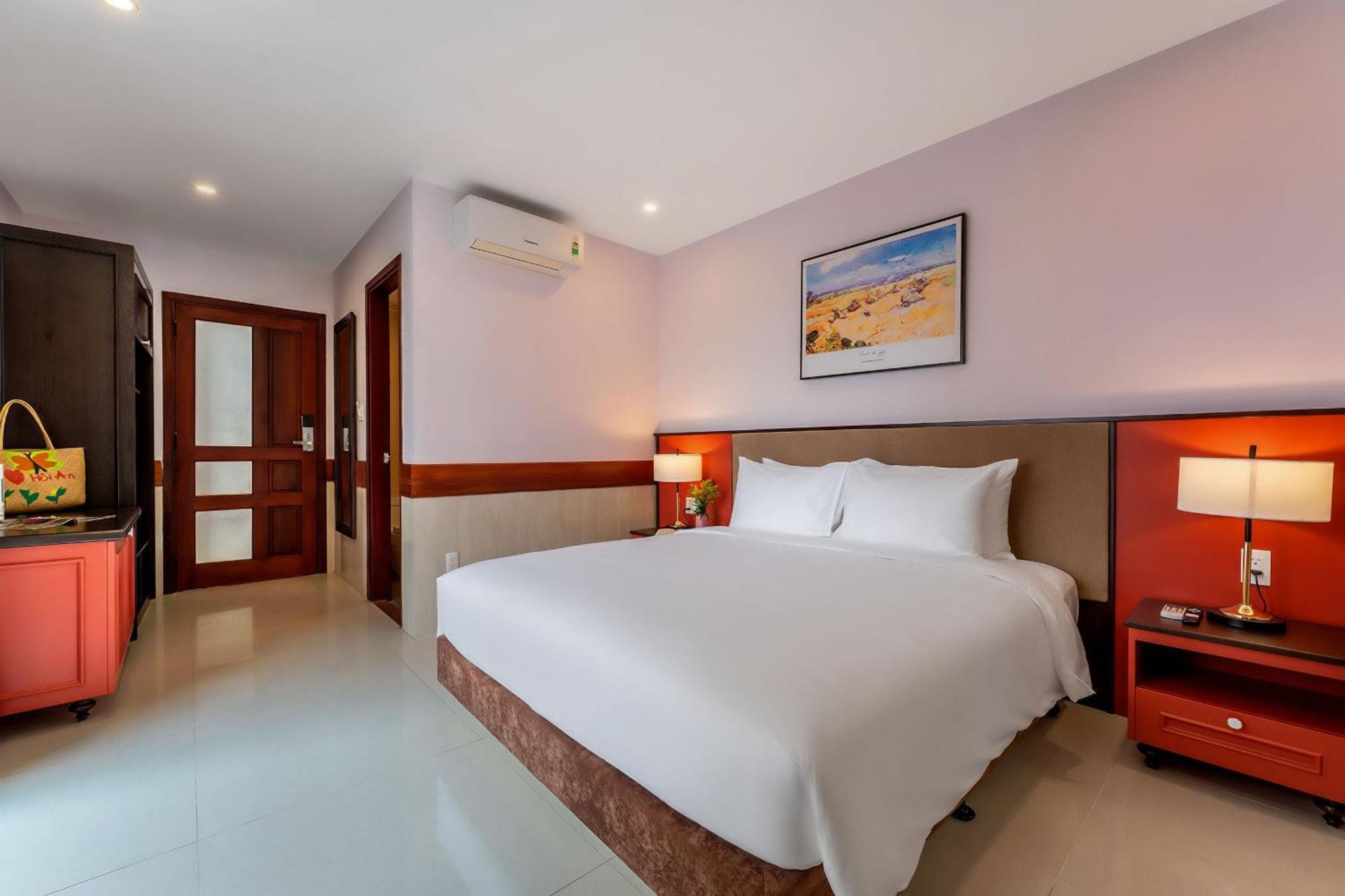 Ong Tam Tra Que Hotel *