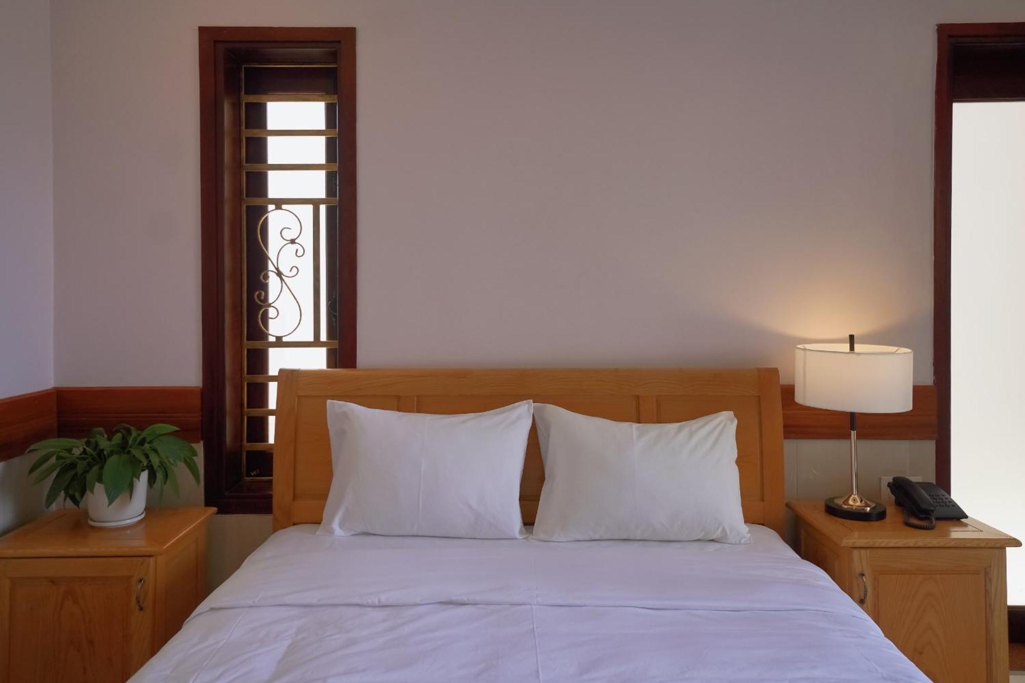 Ong Tam Tra Que Hoi An