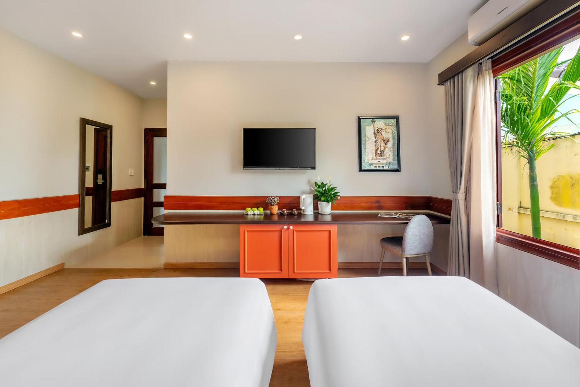 Hotel Ong Tam Tra Que *