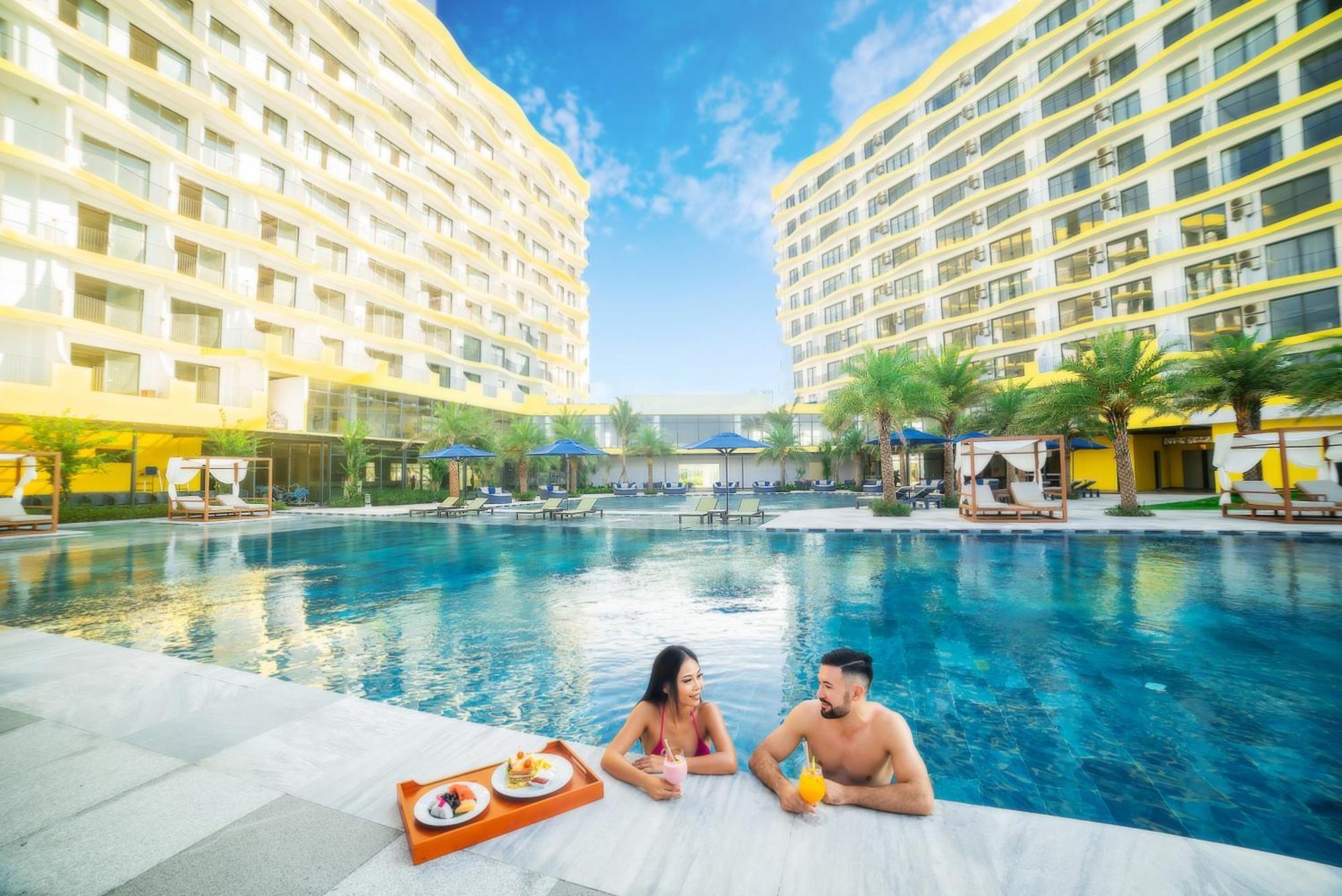 Wyndham Royal Beachfront & Resort Hoi An