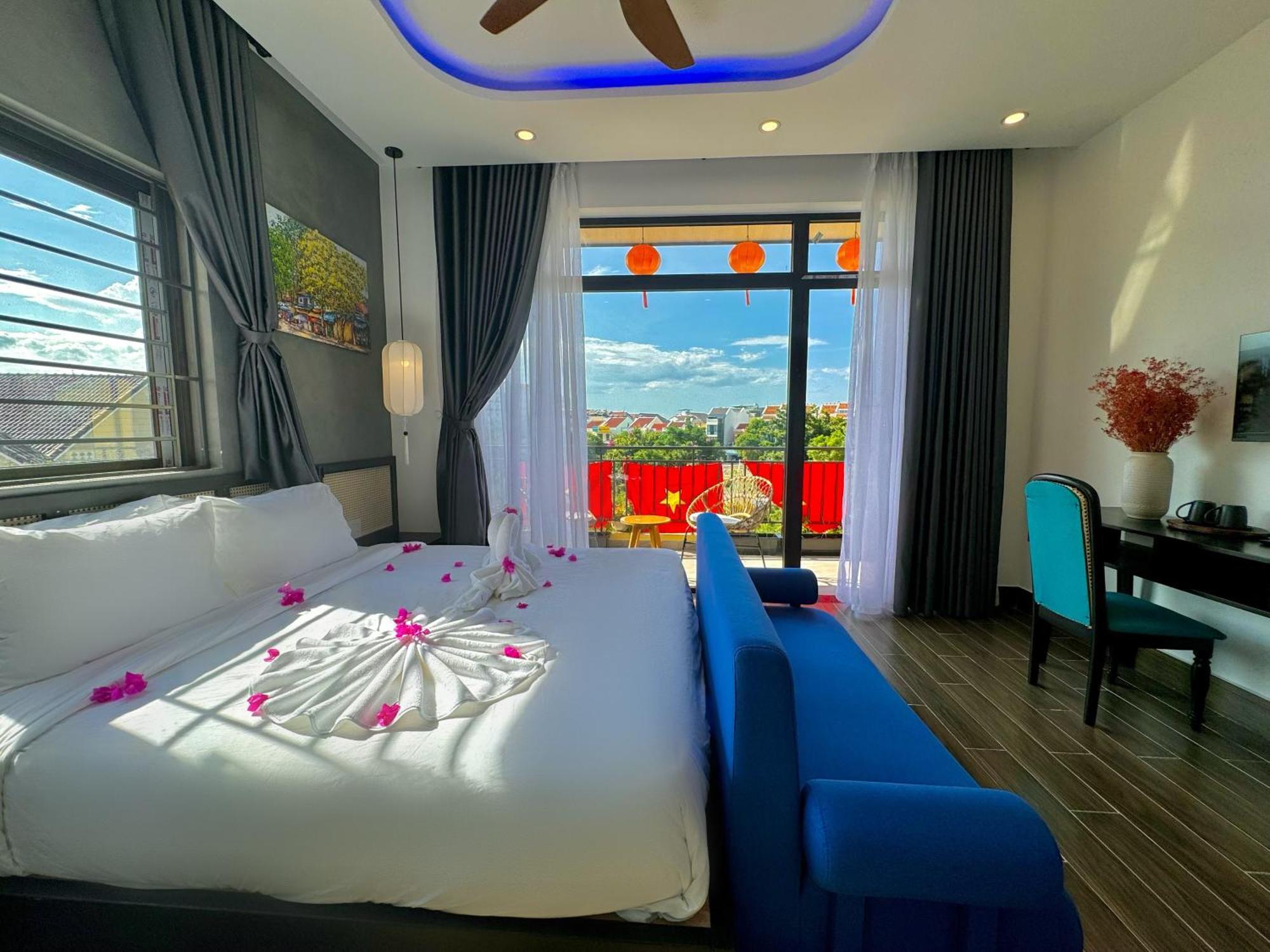Pho Cho Dem - Near Old Town 200m Hotel 3*