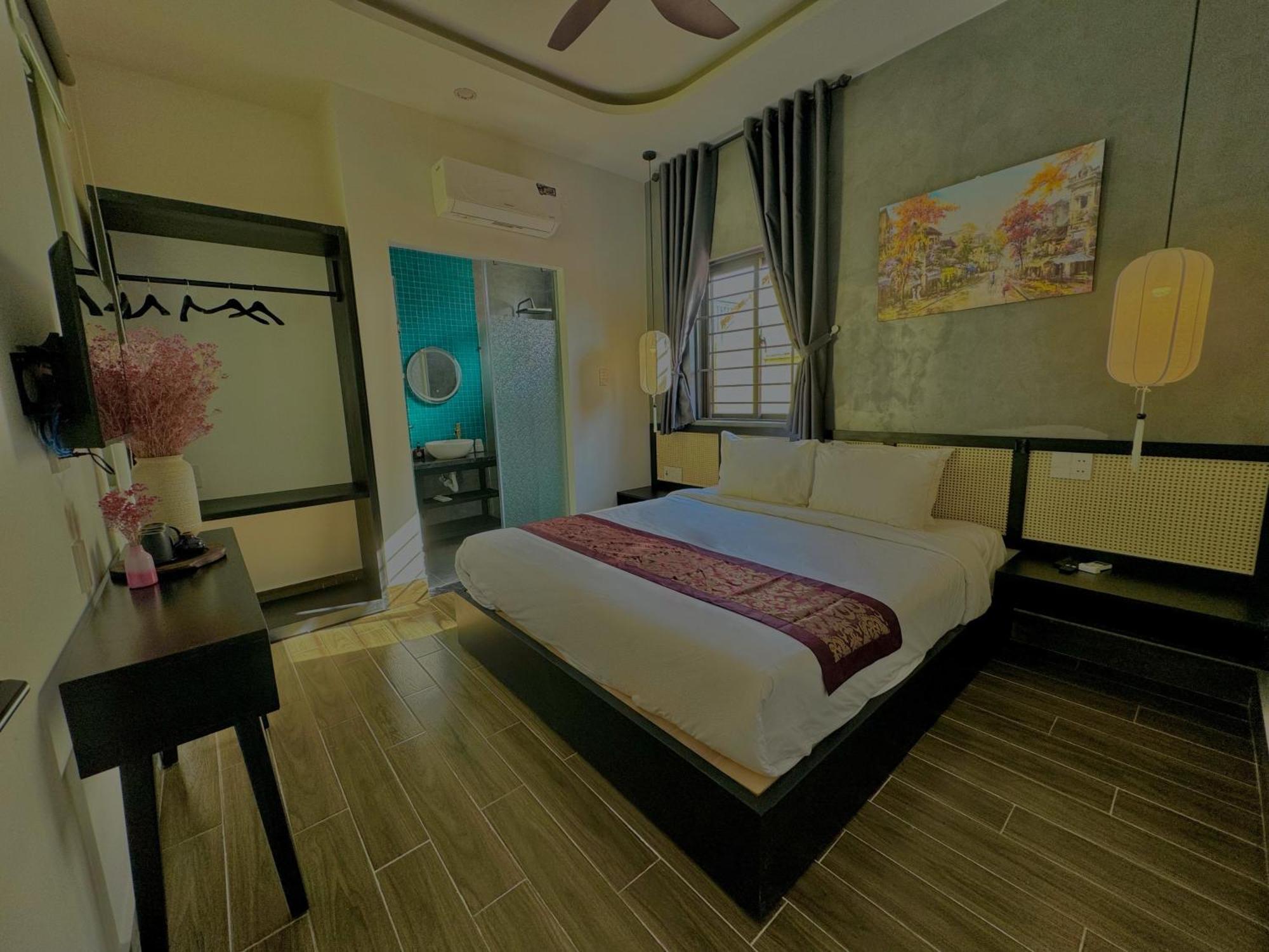 Hotel Pho Cho Dem - Near Old Town 200m 3*