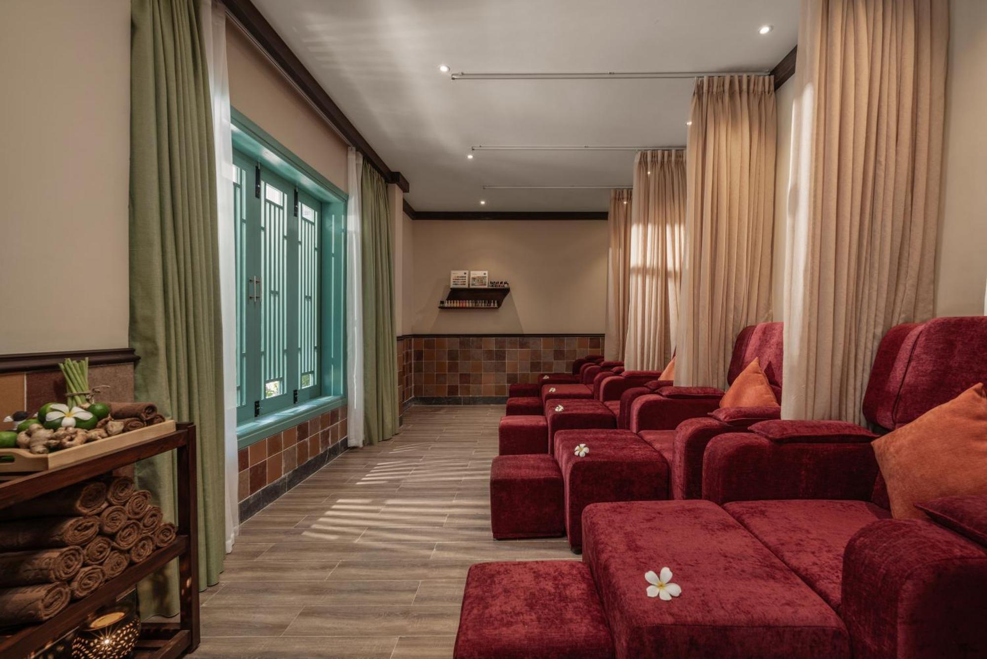 Hotel The Signature Hoi An