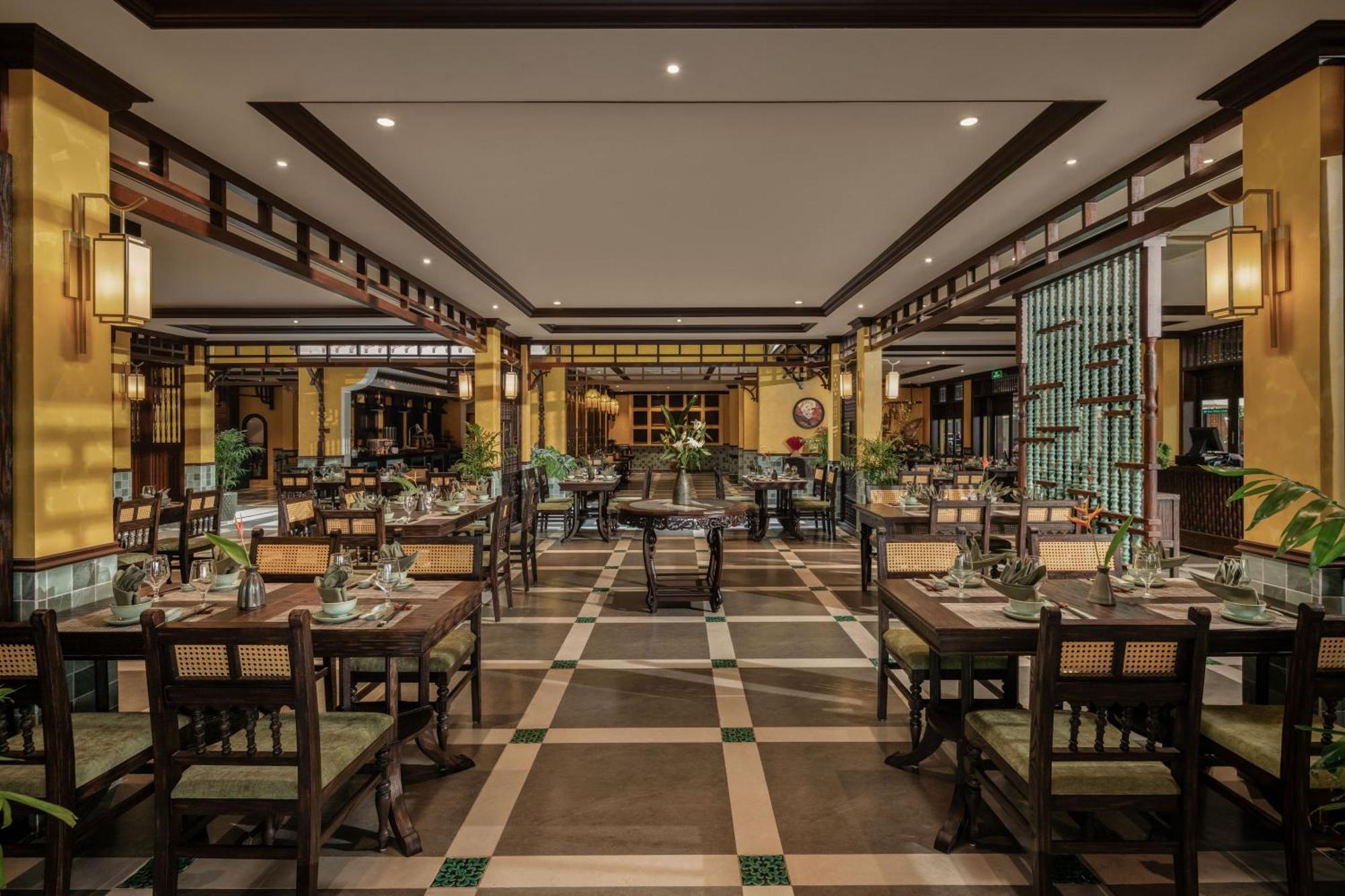 The Signature 5* Hoi An