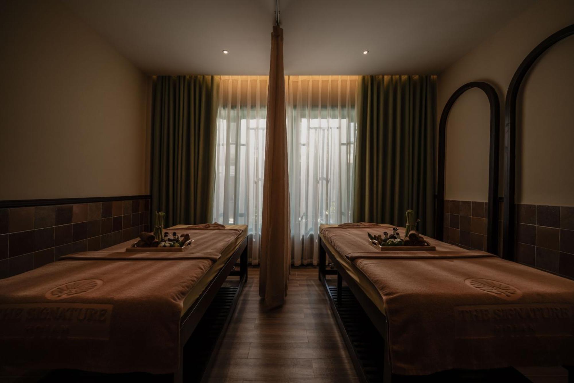 Hotel The Signature 5*