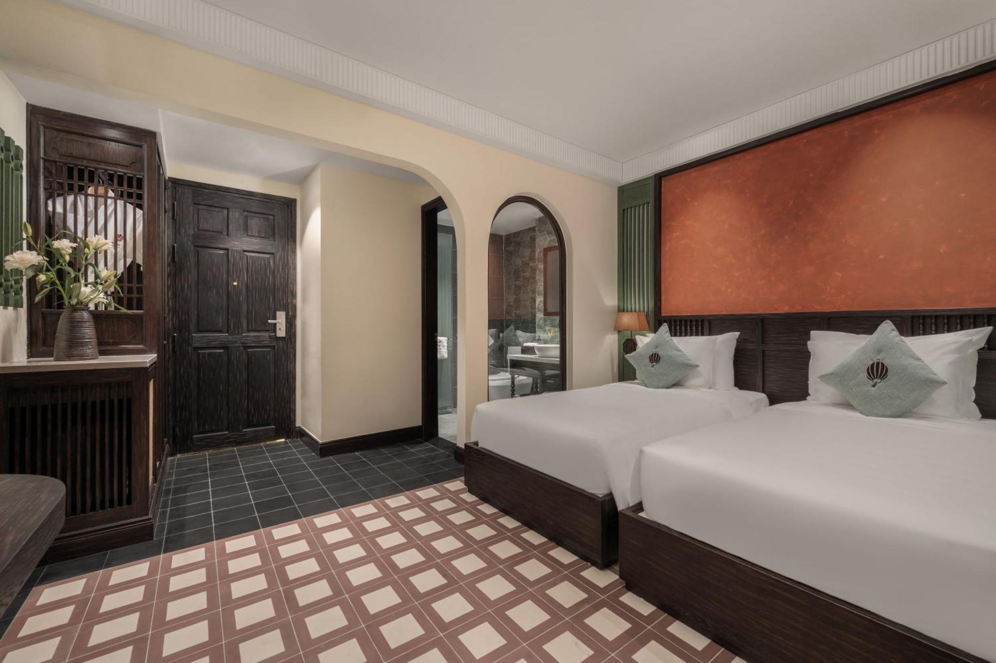 The Signature 5* Hoi An