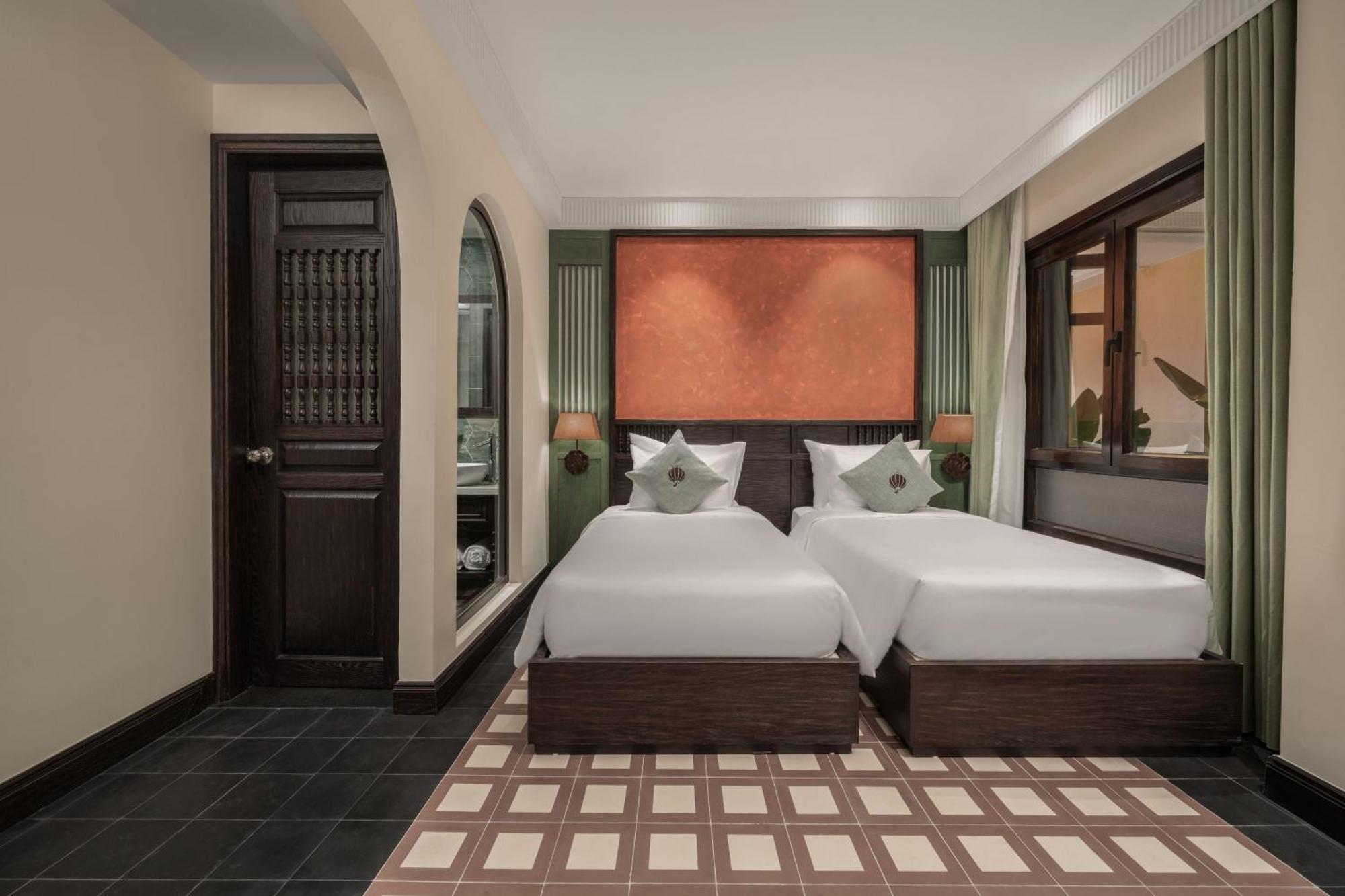 The Signature Hotel