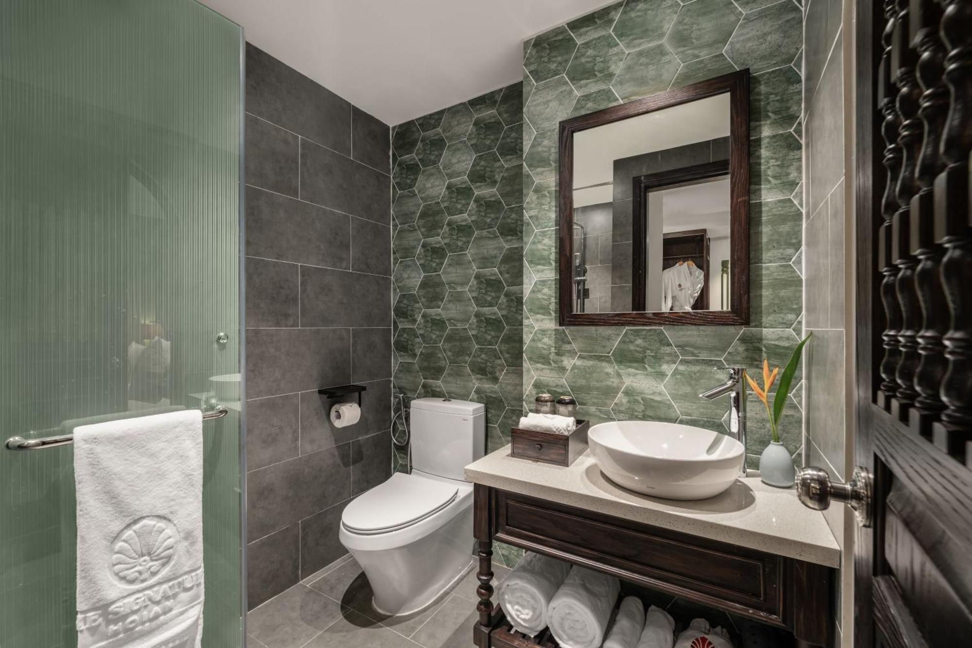 The Signature 5* Hoi An
