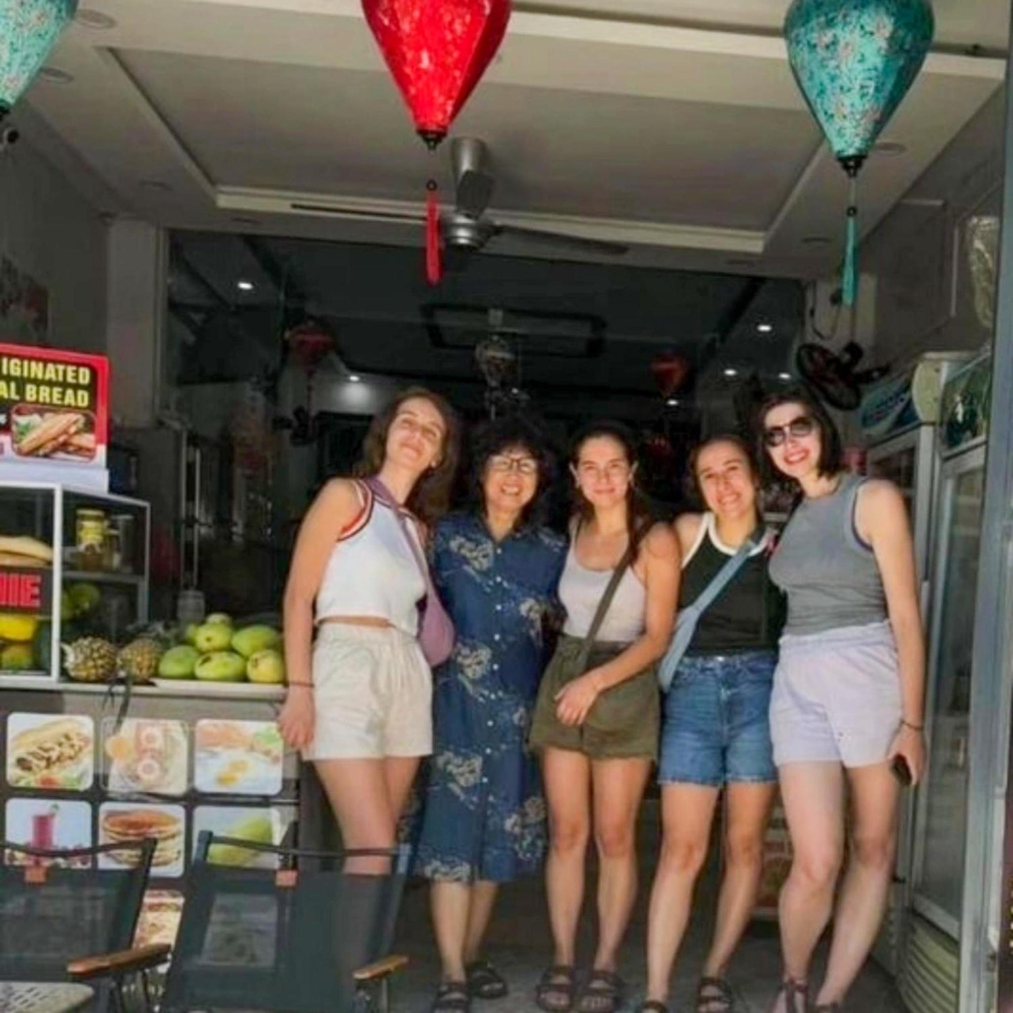 Ai Nghia - Banh Mi Hotel Hoi An