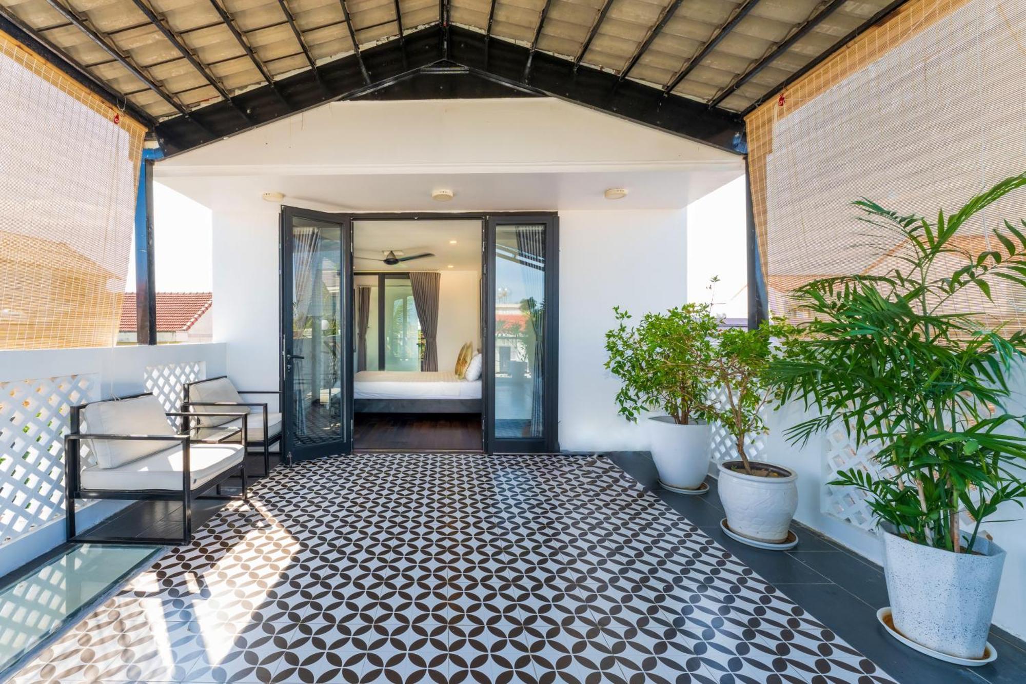 Shadyside Villa