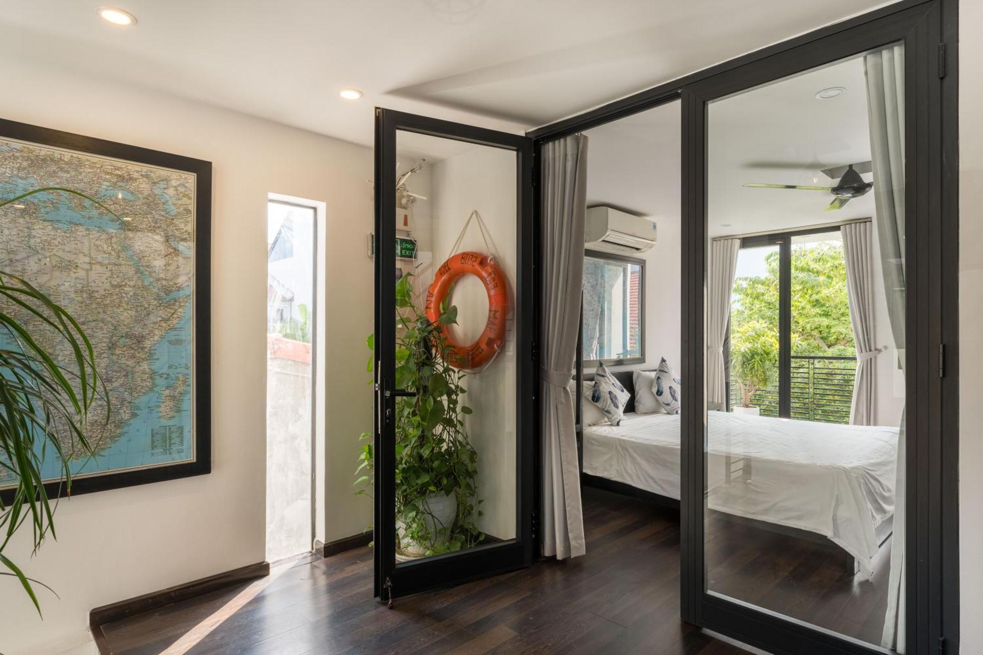 Shadyside Villa *
